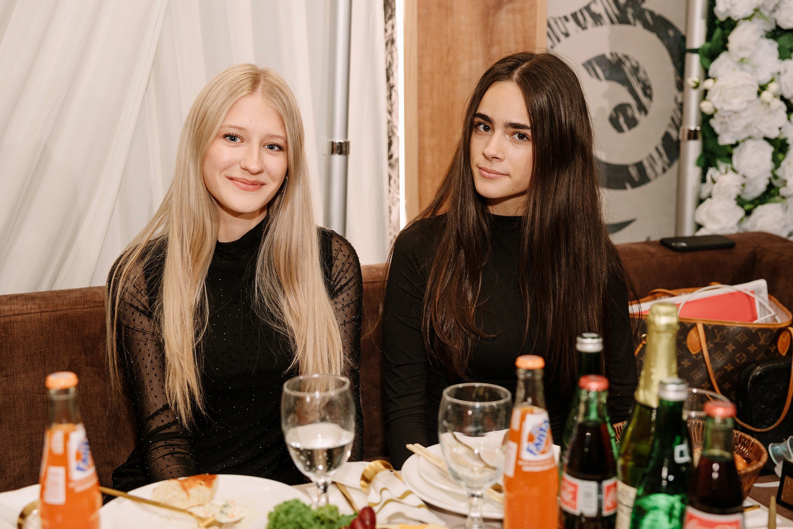 06.10.2024 Wedding Party. Wedding family event photographer in Chicago Nick Yushevich