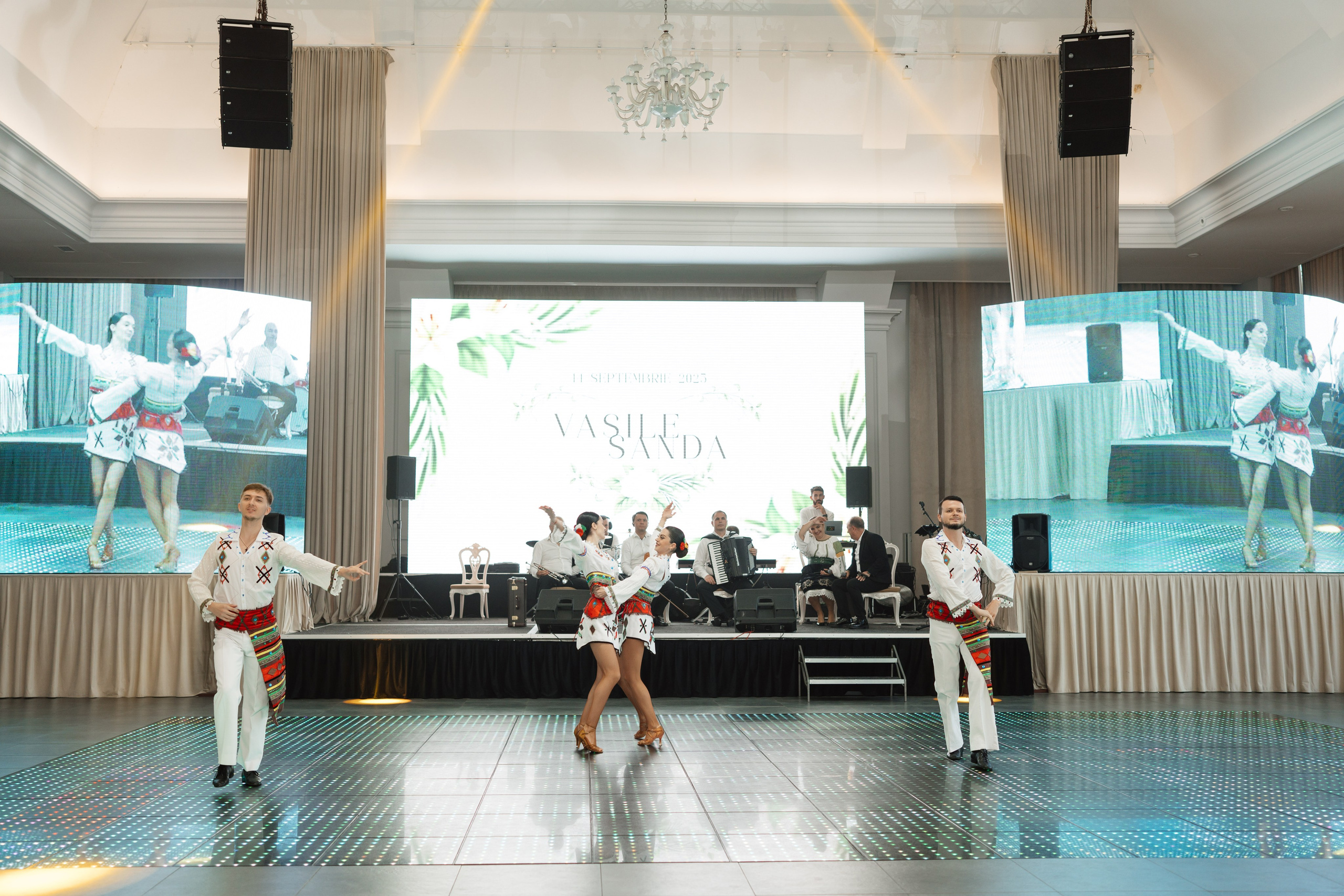 Vasile & Sanda. Home