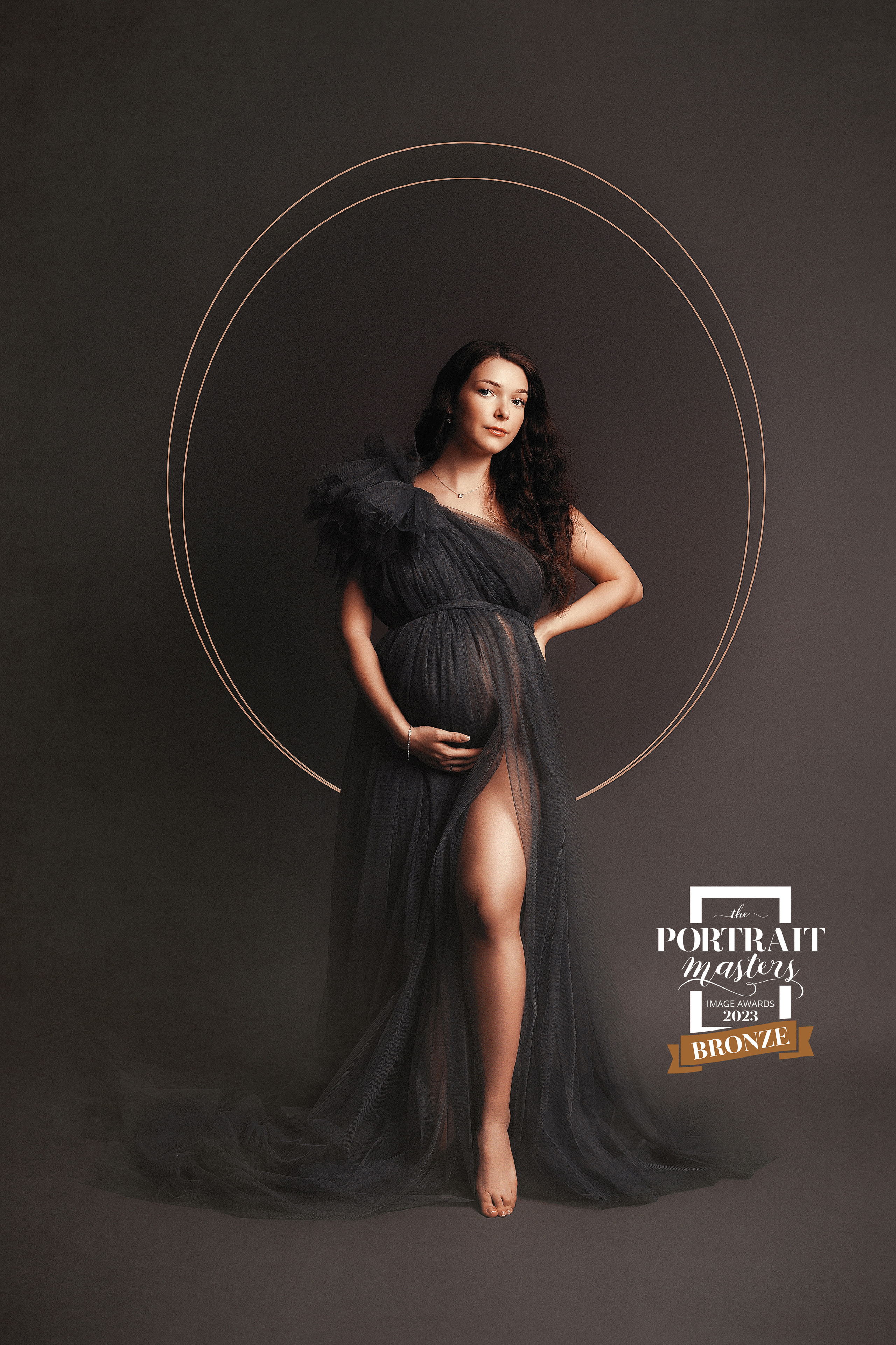 Schwangere im Tüllkeid