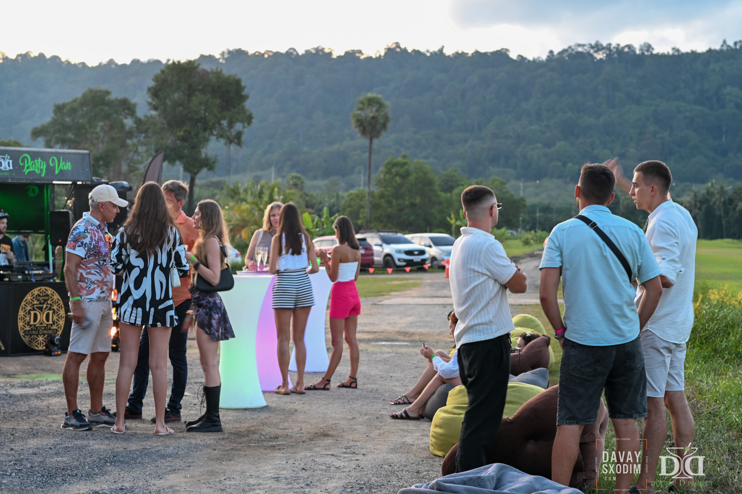 Вечеринка на аэродроме | Фоторепортаж | Афиша | DAVAYSXODIM.com PHUKET. АФИША|ФОТОРЕПОРТАЖИ|ИВЕНТЫ|ПХУКЕТ