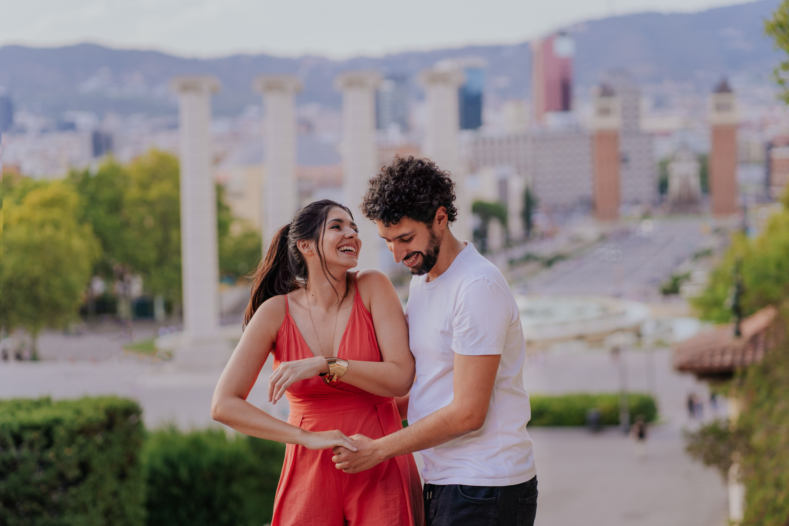 The Ultimate Barcelona Photoshoot Guide — Photographers Recommendations. DiaFoto — Wow Photographer in Barcelona | Premium Barcelona Photoshoot Experience