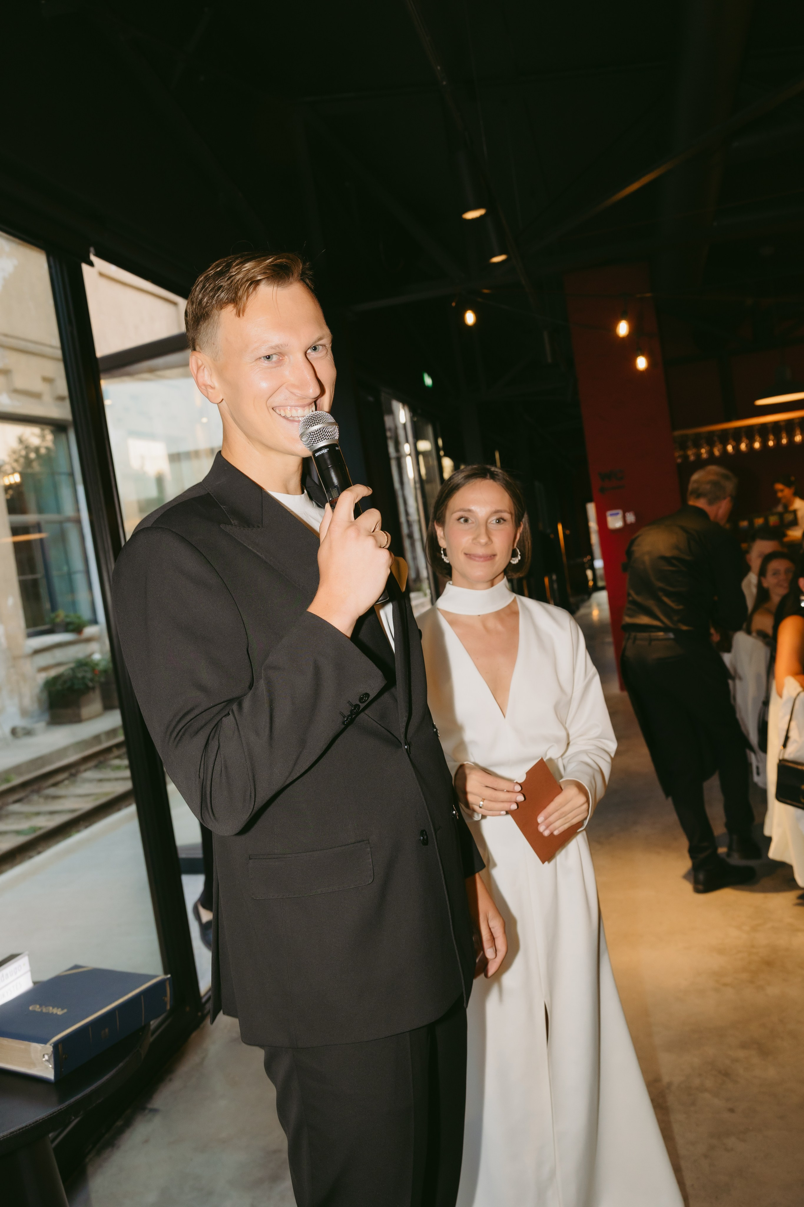 Miglė ir Mindaugas | 2024 | MIESTO VESTUVĖS. Vestuvių ir šeimų fotografė Lena Bondarenko / belove photo