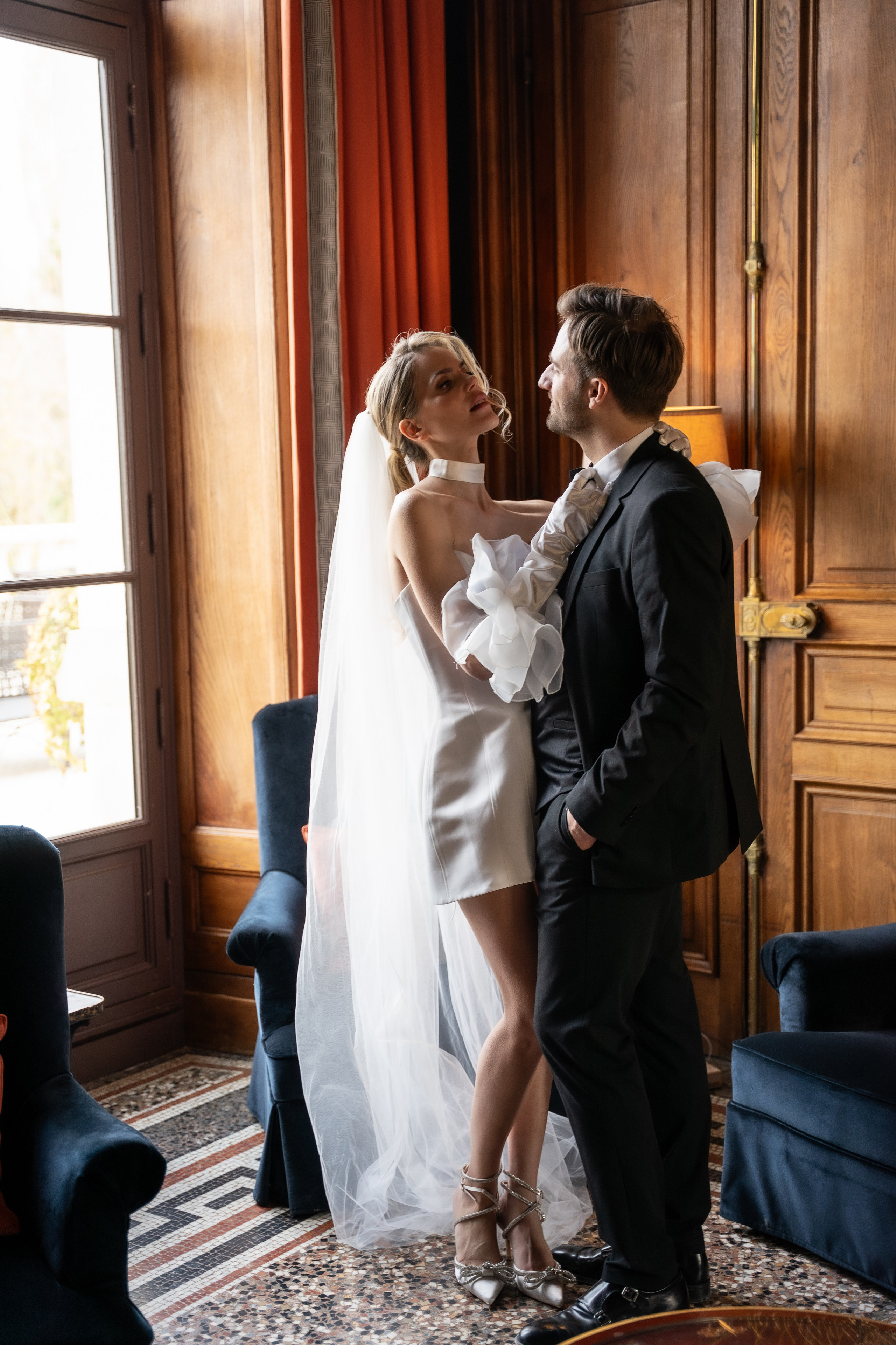 Chateau elopement inspiration. Wedding photographer in Paris Oksana Shum