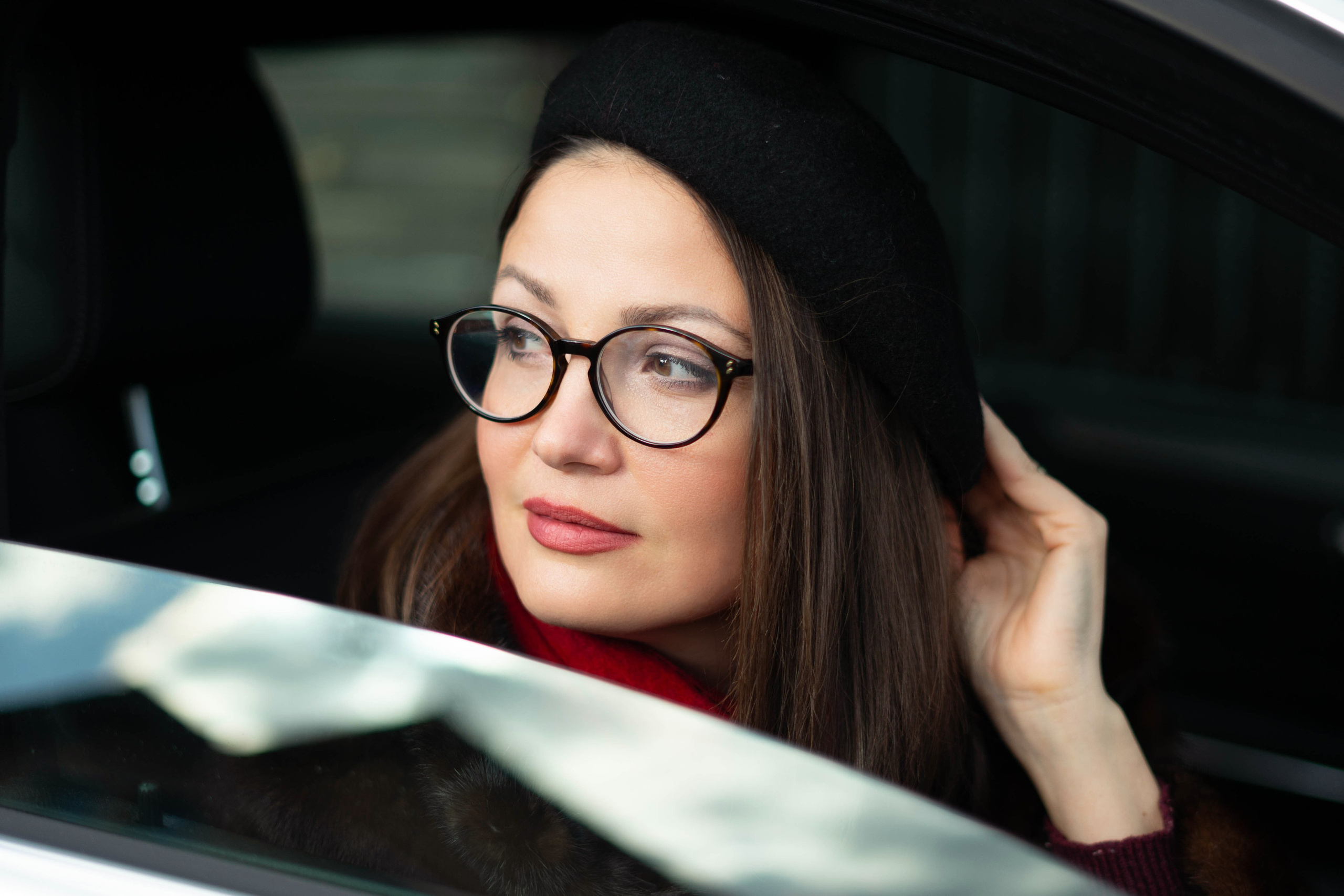 Dincolo de geam. Photographer Anna Iurii