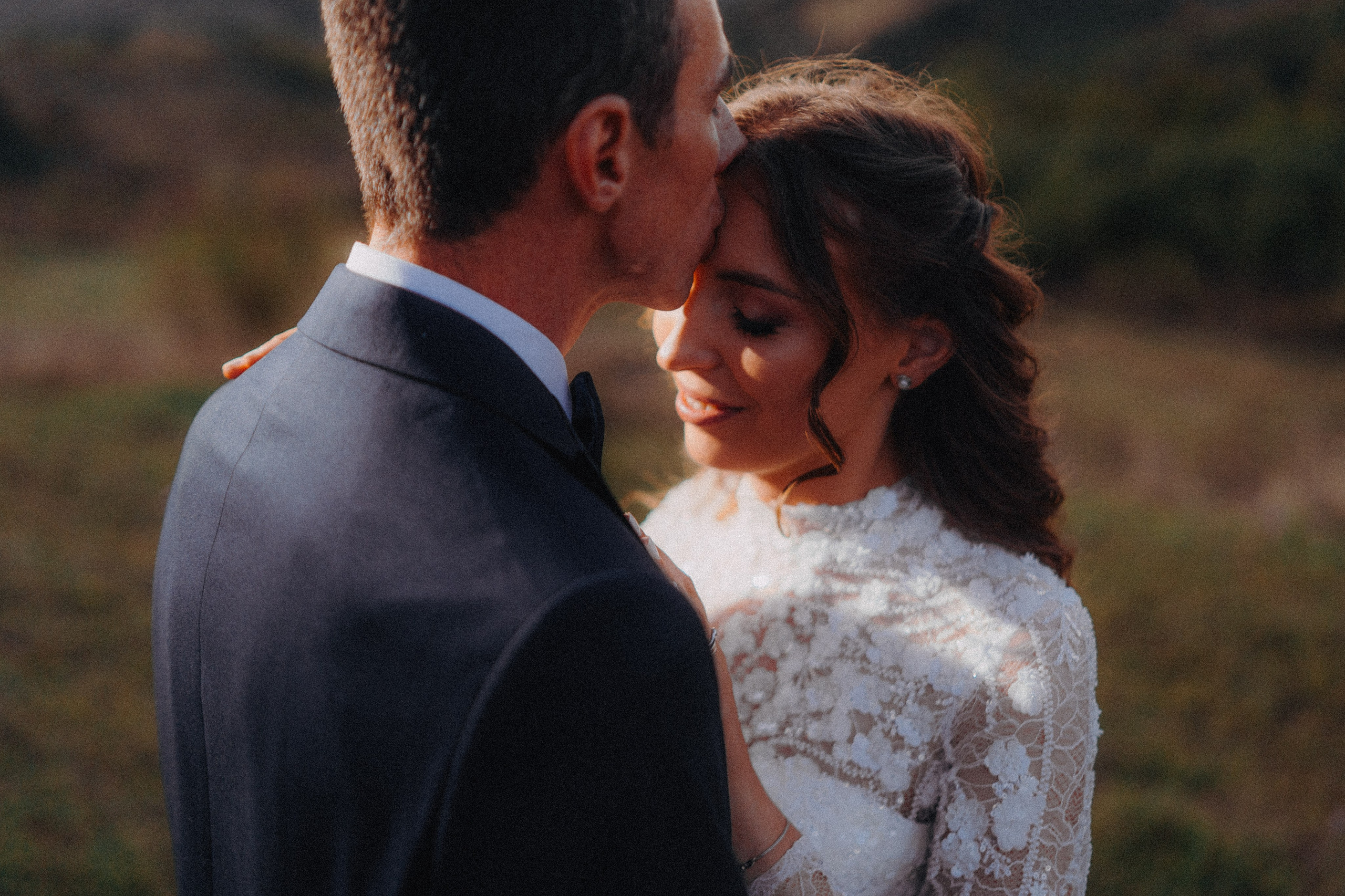 Andreea și Balint. Foto-Video Nunta Iasi, Suceava, Bucuresti / Disponibilitate 2025 — 2026 — 2027