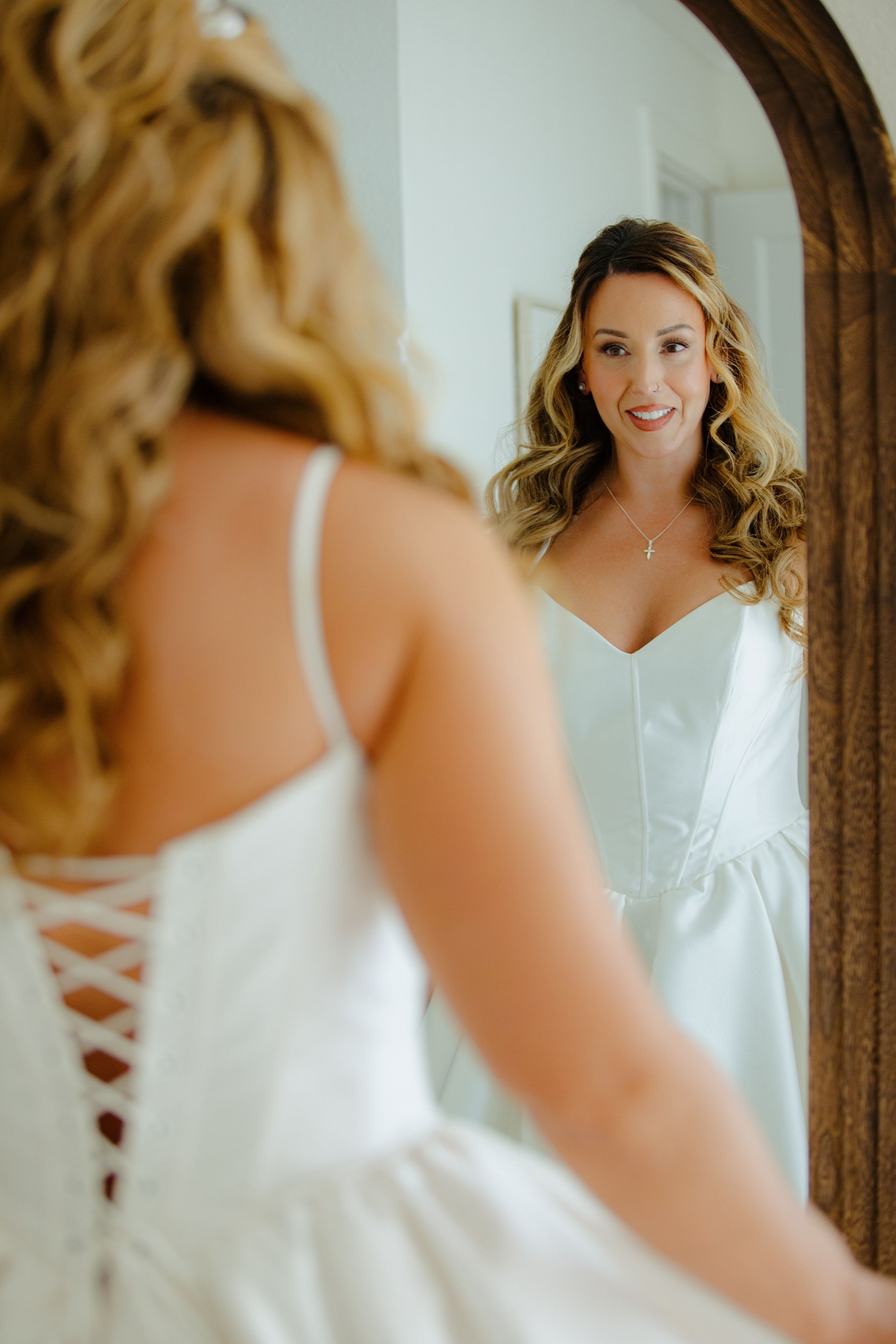 Vanessa Bridal Prep| Sacramento Wedding Photographer. Wedding Photography & Videography San Francisco, Sacramento