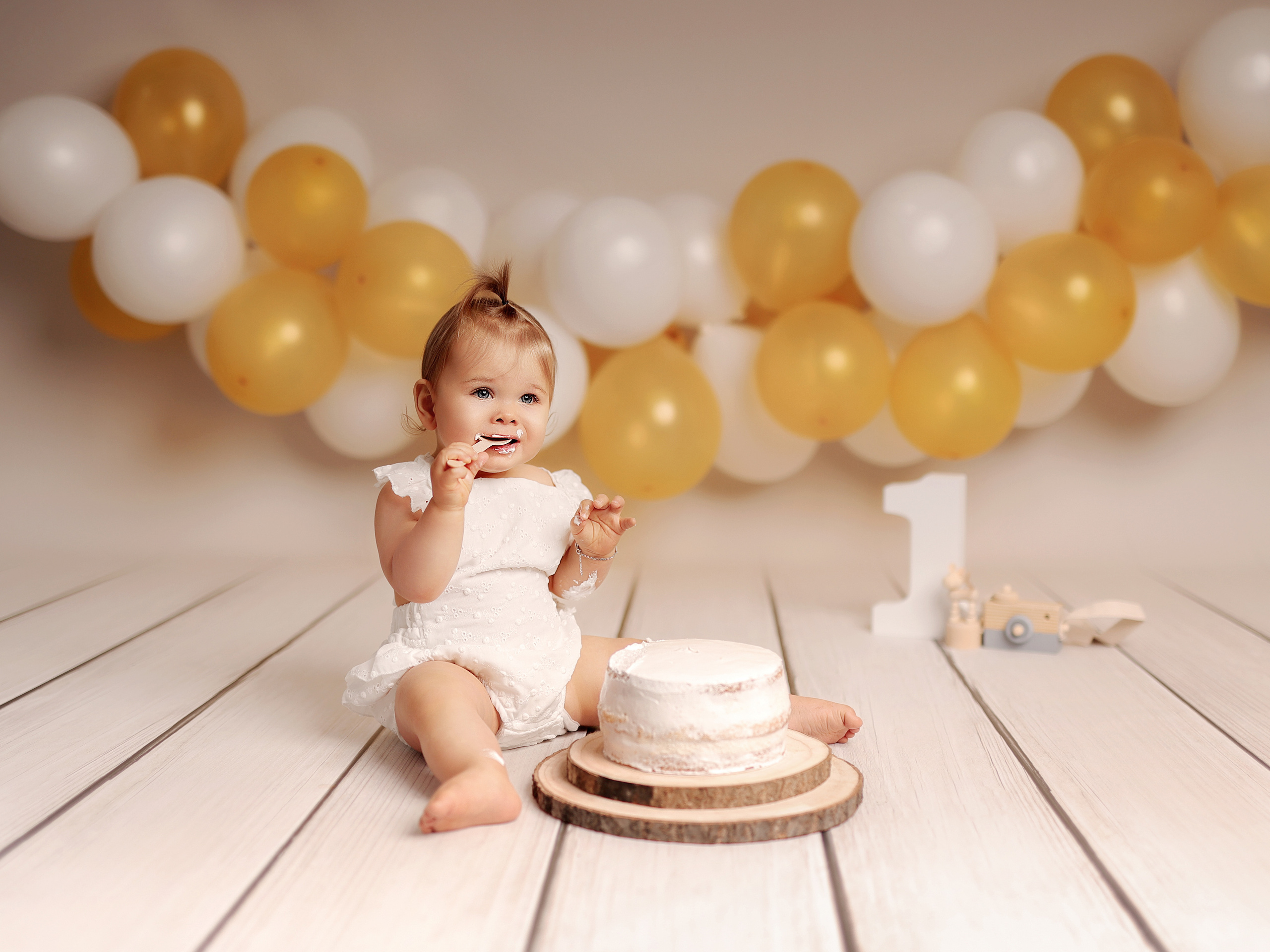 Cake Smash erster Geburtstag Baby Shooting Geburtstagsidee Luftballons Fotograf Norden Aurich Emden Leer Papenburg Bremen Wiesmoor Wittmund