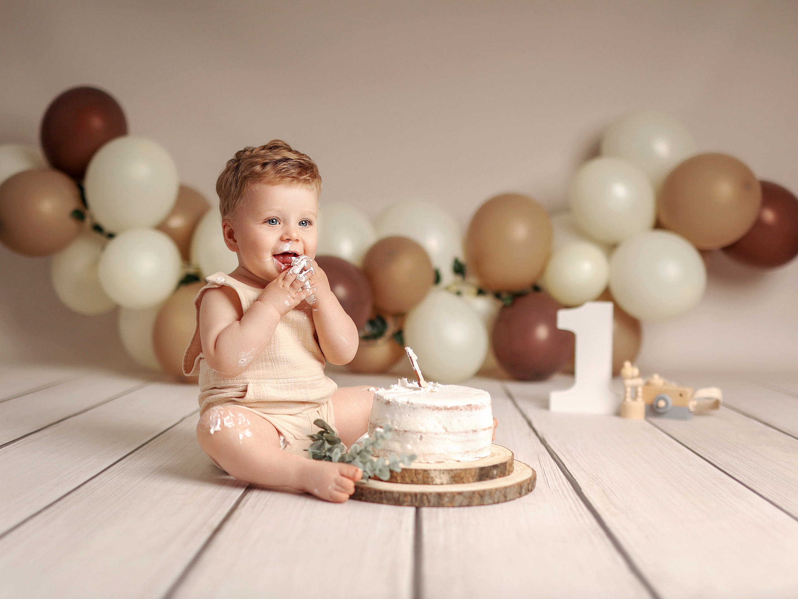 Cake Smash erster Geburtstag Baby Shooting Geburtstagsidee Luftballons Fotograf Norden Aurich Emden Leer Papenburg Bremen Wiesmoor Wittmund