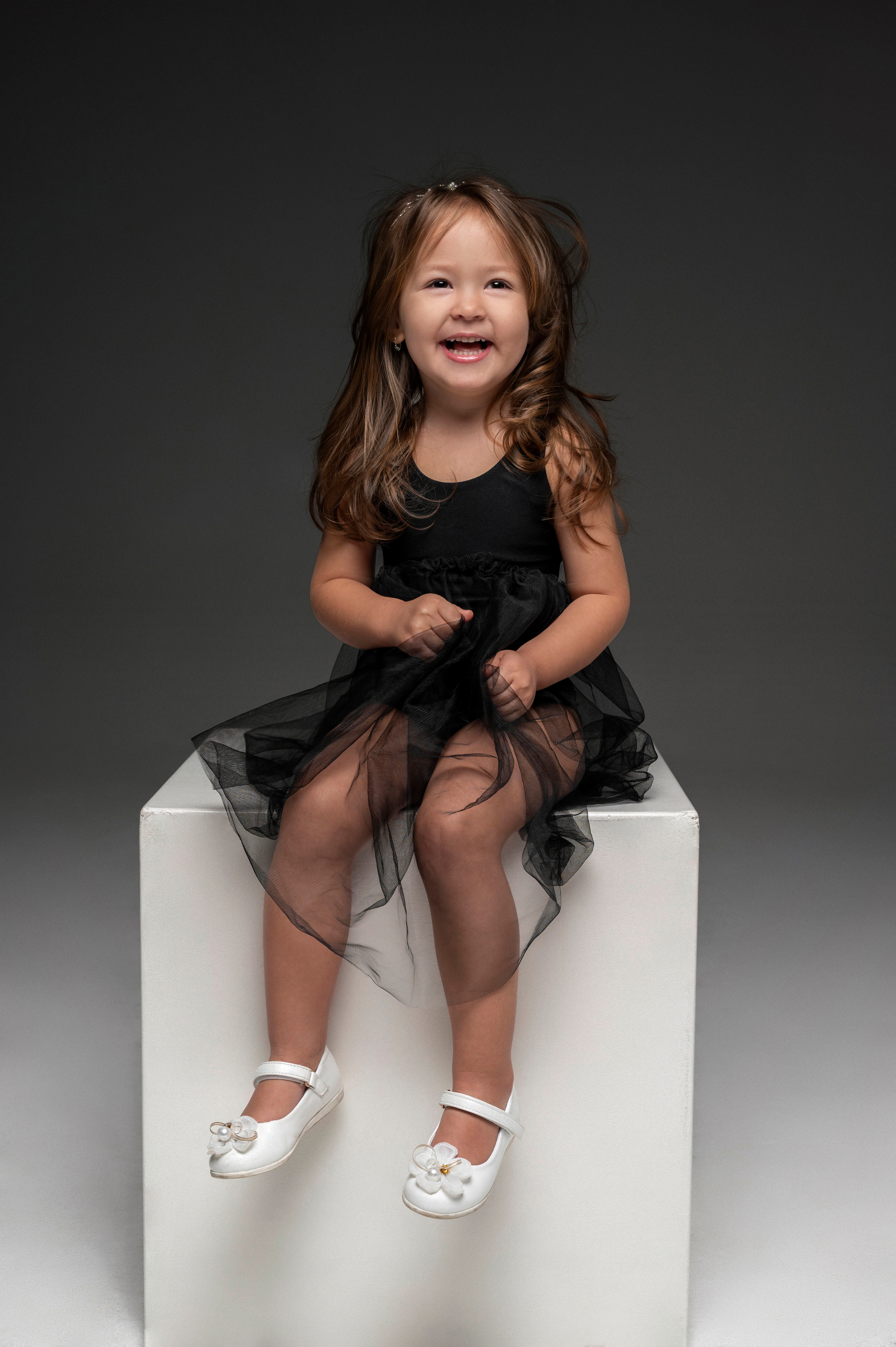 Olga & Viki. Krása tehotenstva v objektíve — Maria Milosovic, tehotenská fotografka