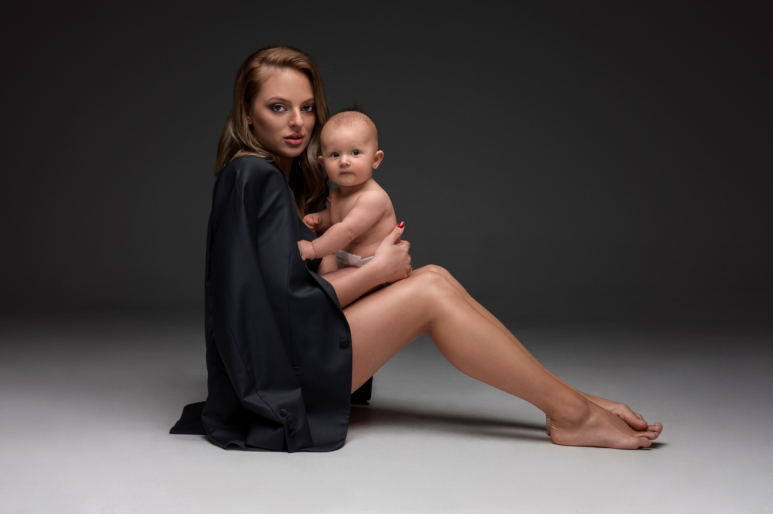 Sabína & Tiana. Krása tehotenstva v objektíve — Maria Milosovic, tehotenská fotografka