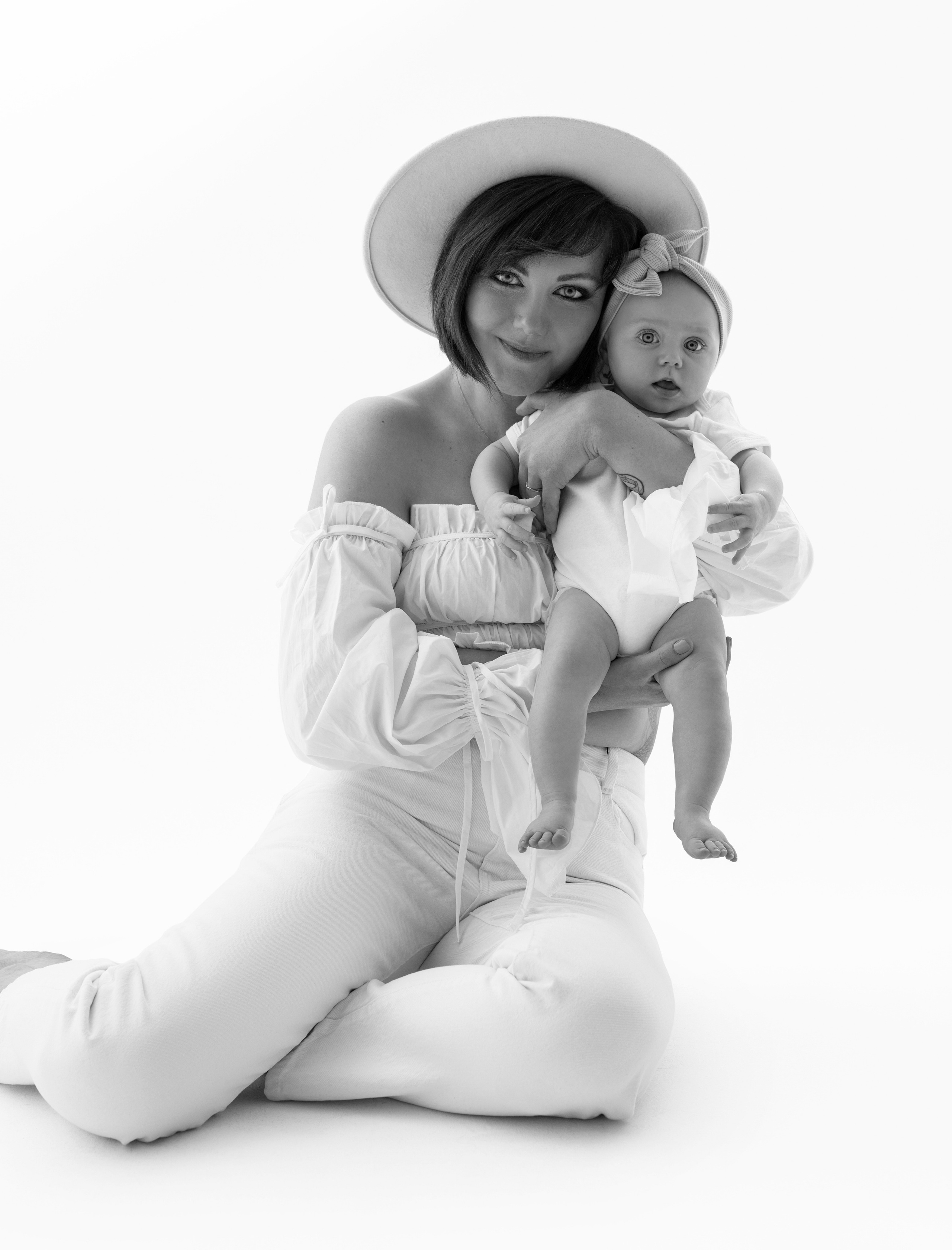 Lidia & Emma. Krása tehotenstva v objektíve — Maria Milosovic, tehotenská fotografka