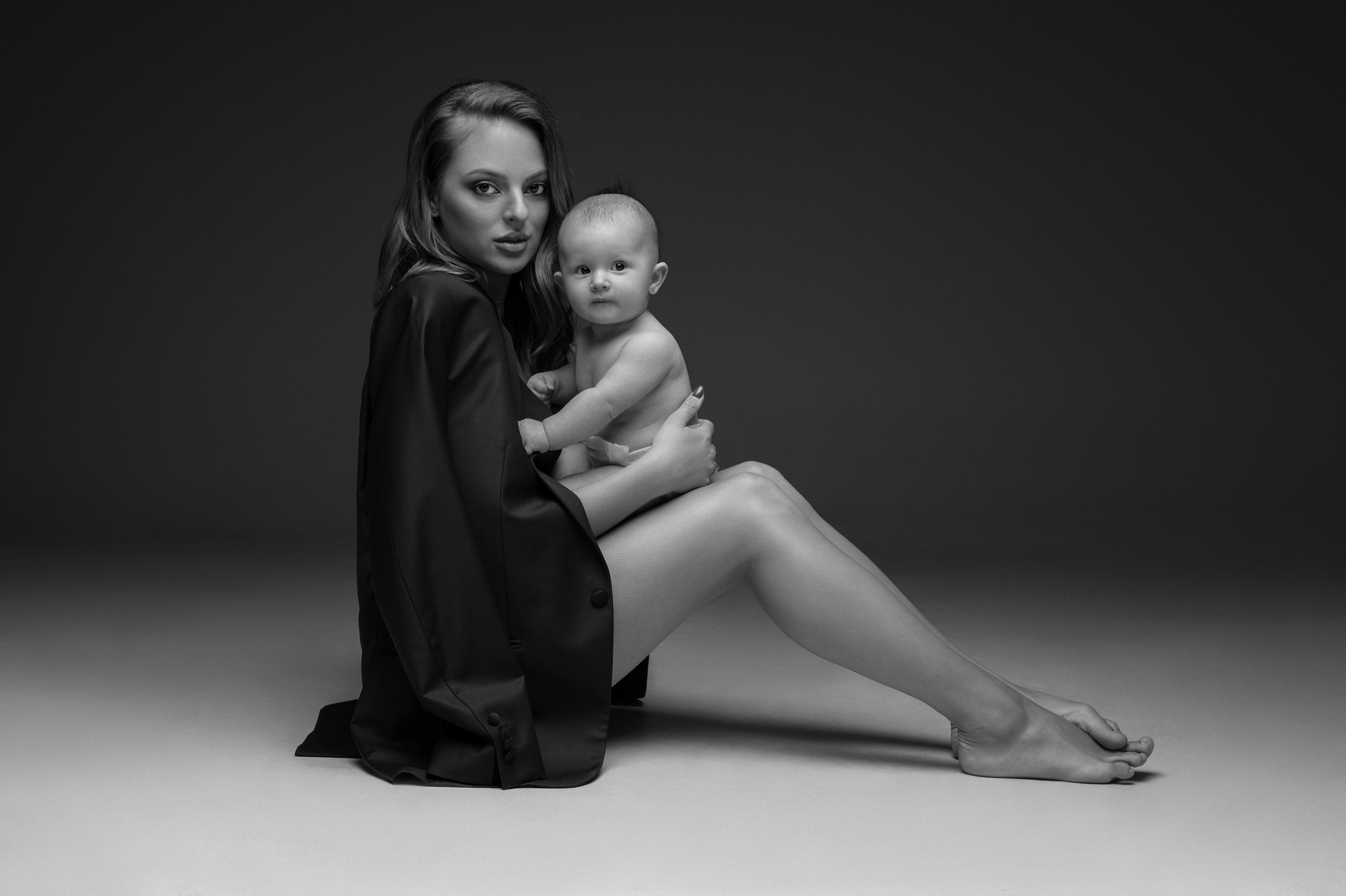 Sabína & Tiana. Krása tehotenstva v objektíve — Maria Milosovic, tehotenská fotografka