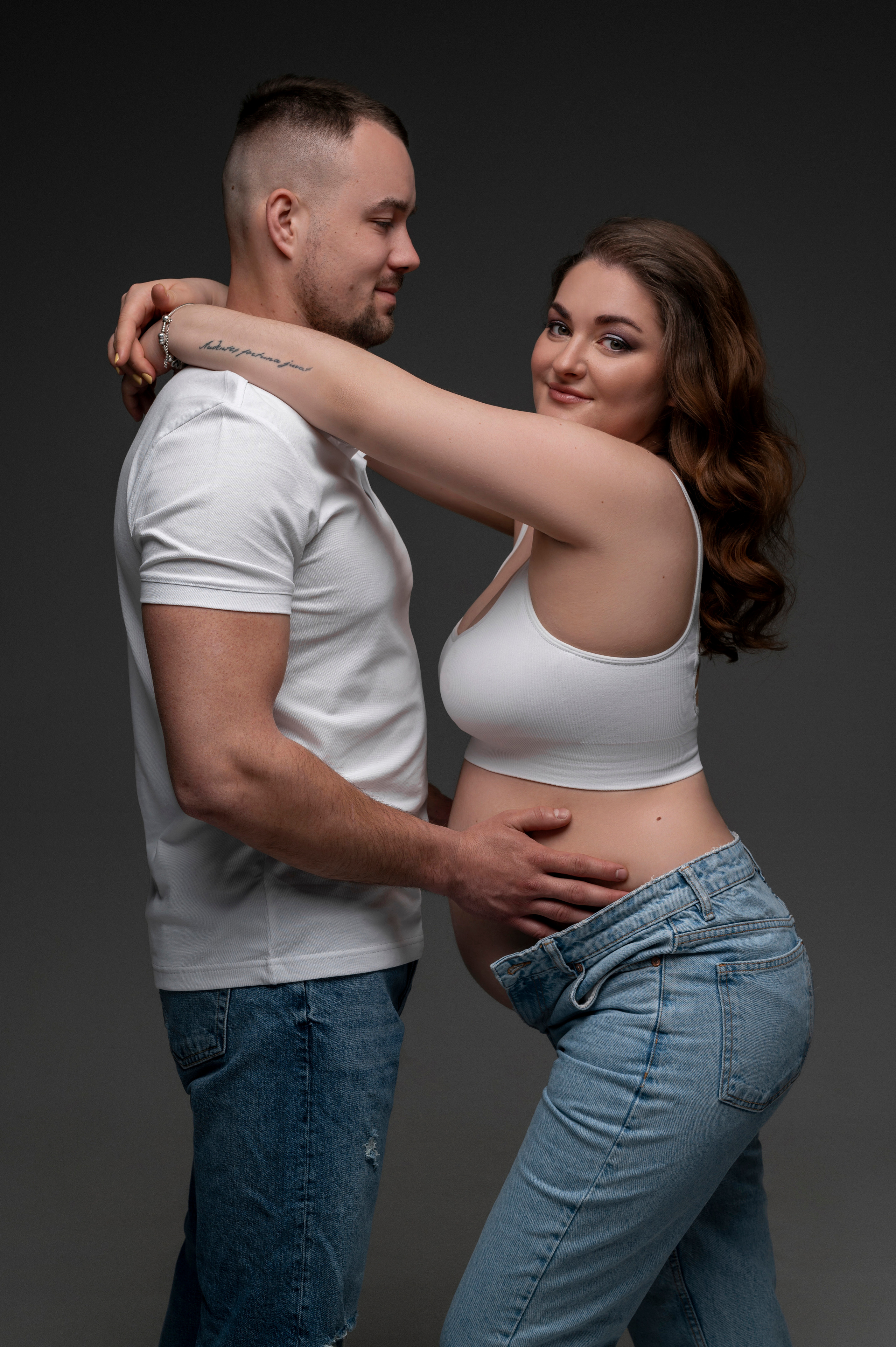 Kristina & Viktor. Krása tehotenstva v objektíve — Maria Milosovic, tehotenská fotografka