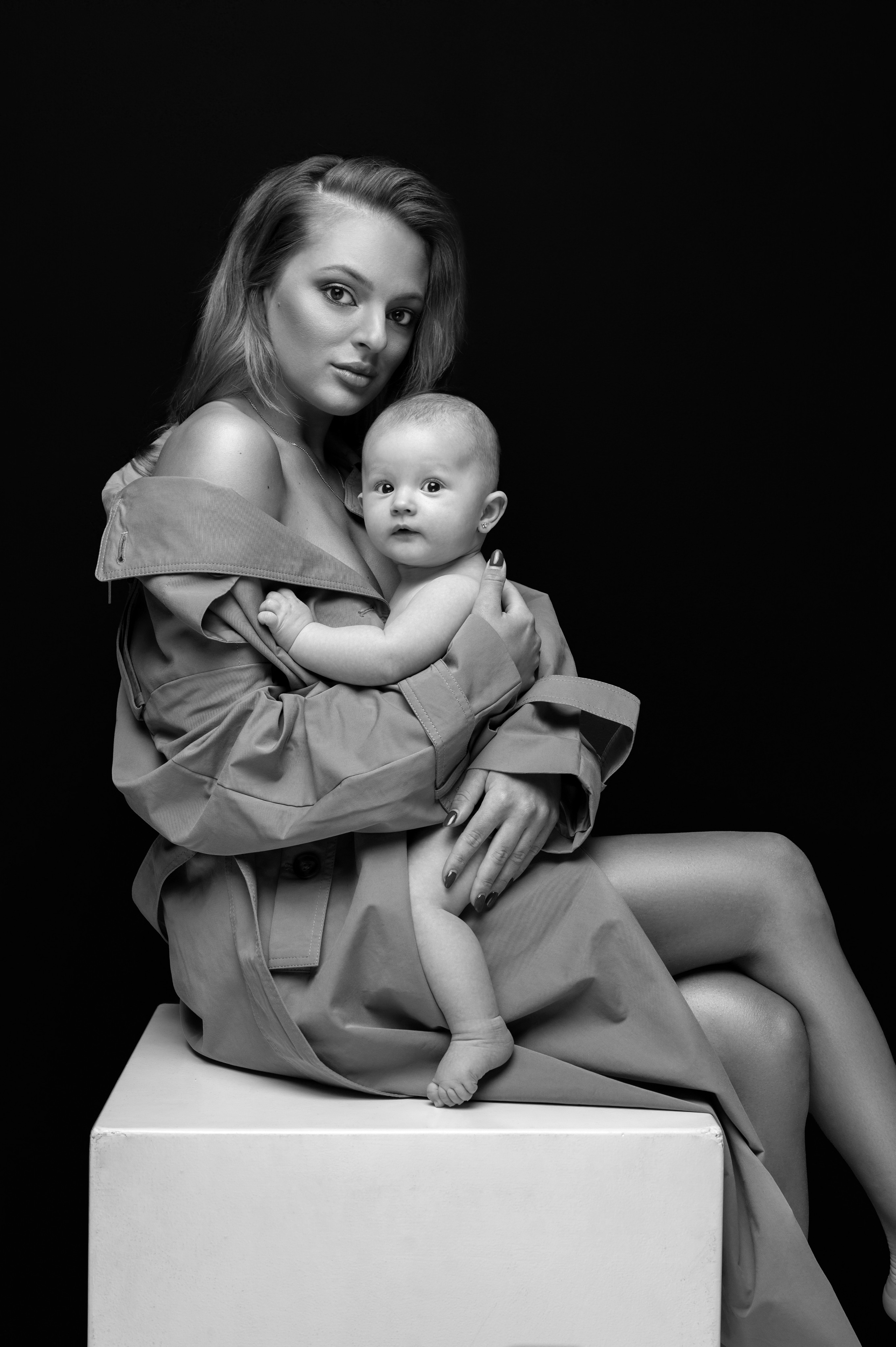 Sabína & Tiana. Krása tehotenstva v objektíve — Maria Milosovic, tehotenská fotografka