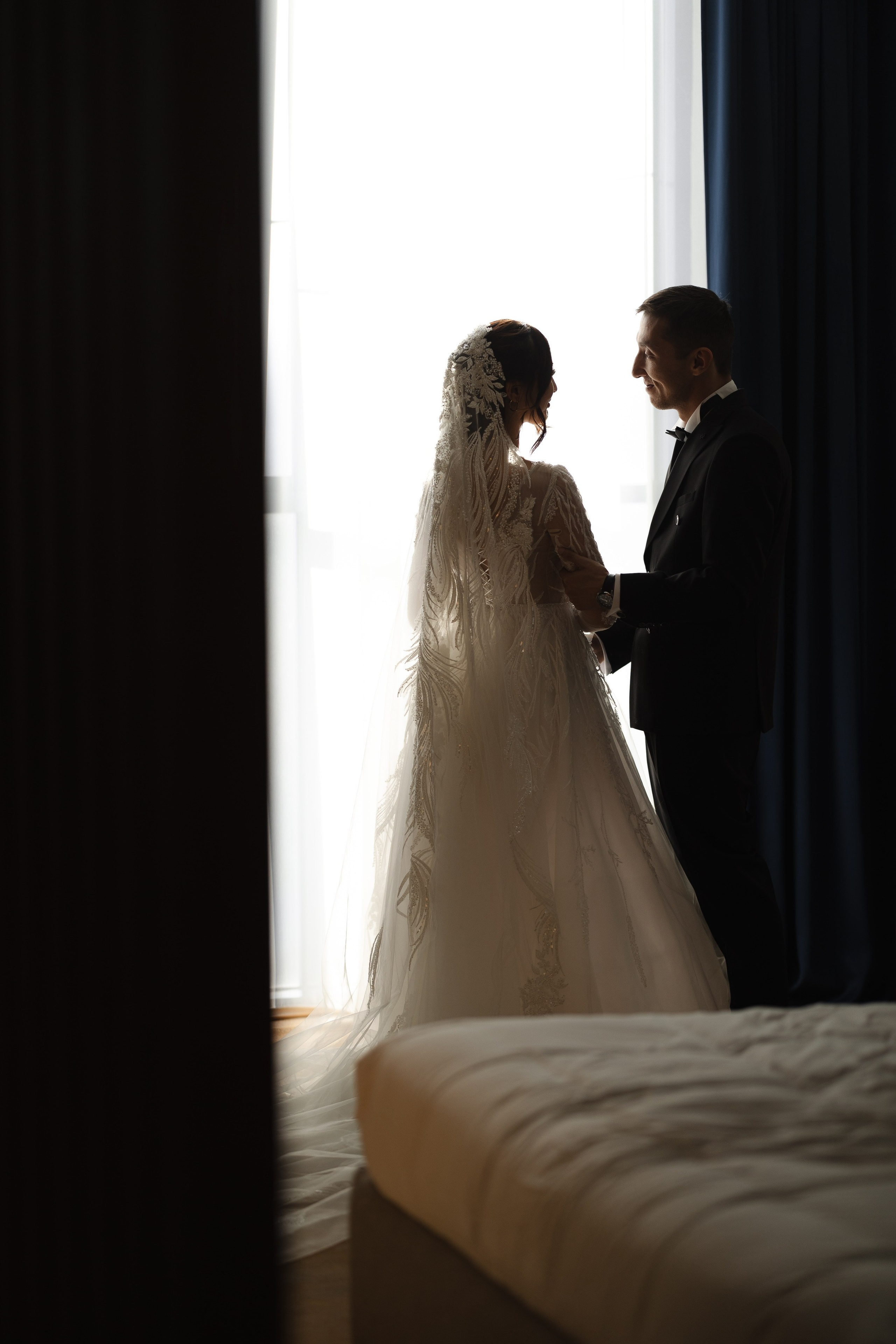 Manas & Zhanara in hotel Sofia. Азимжан Нуритдинходжаев — свадебный фотограф