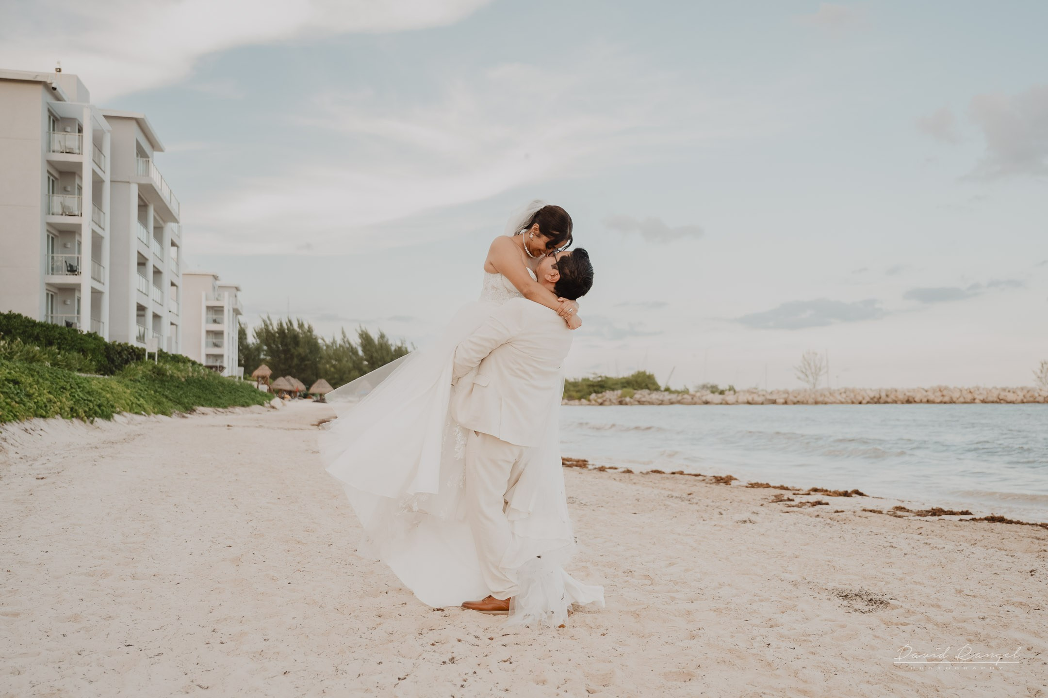 Destination Wedding in the Riviera Maya. Destination wedding photographer based in Cancun and Riviera Maya with service worldwide