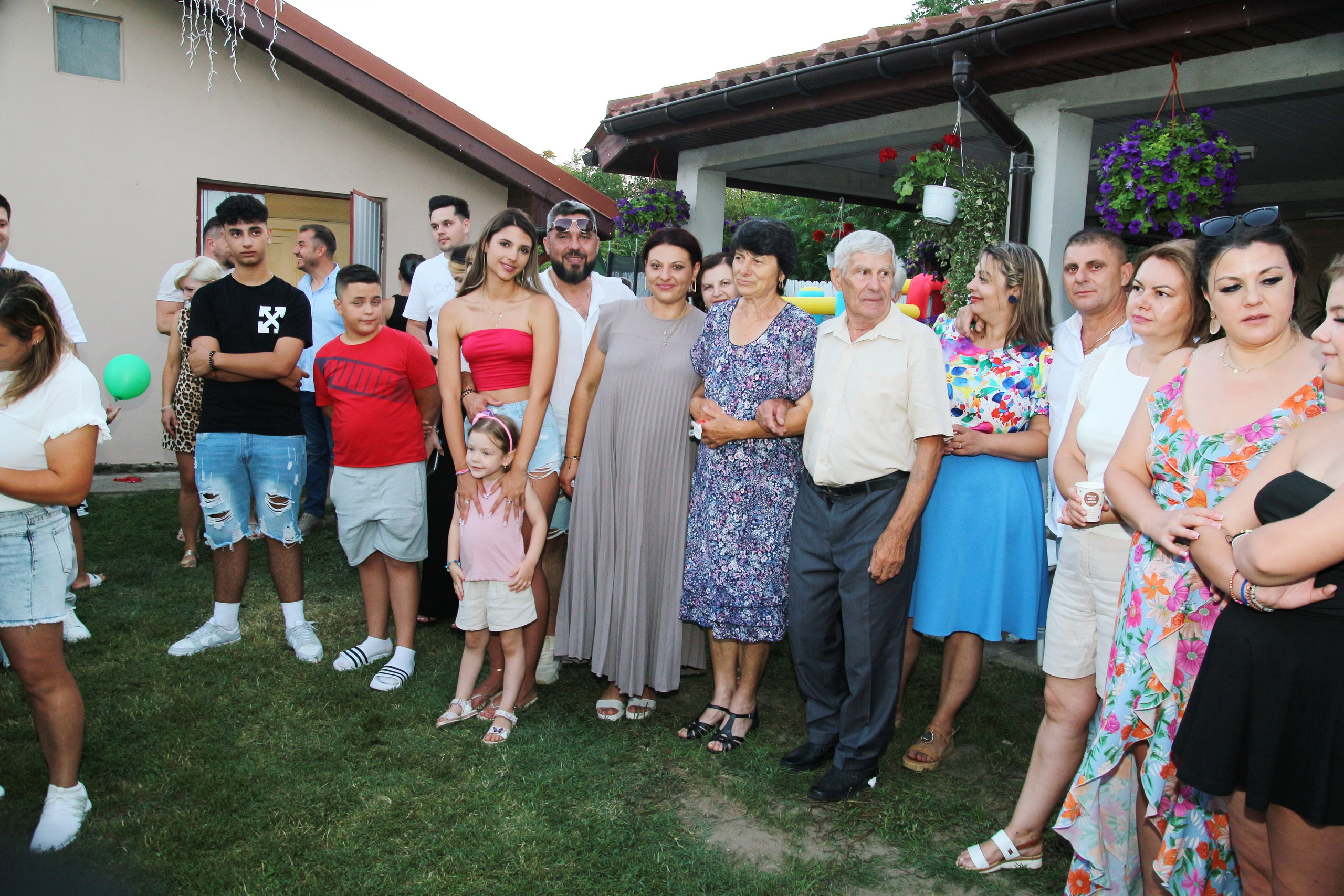 BYZO MEDIA. PETRU BYZO - family and children photographer in ROMANIA