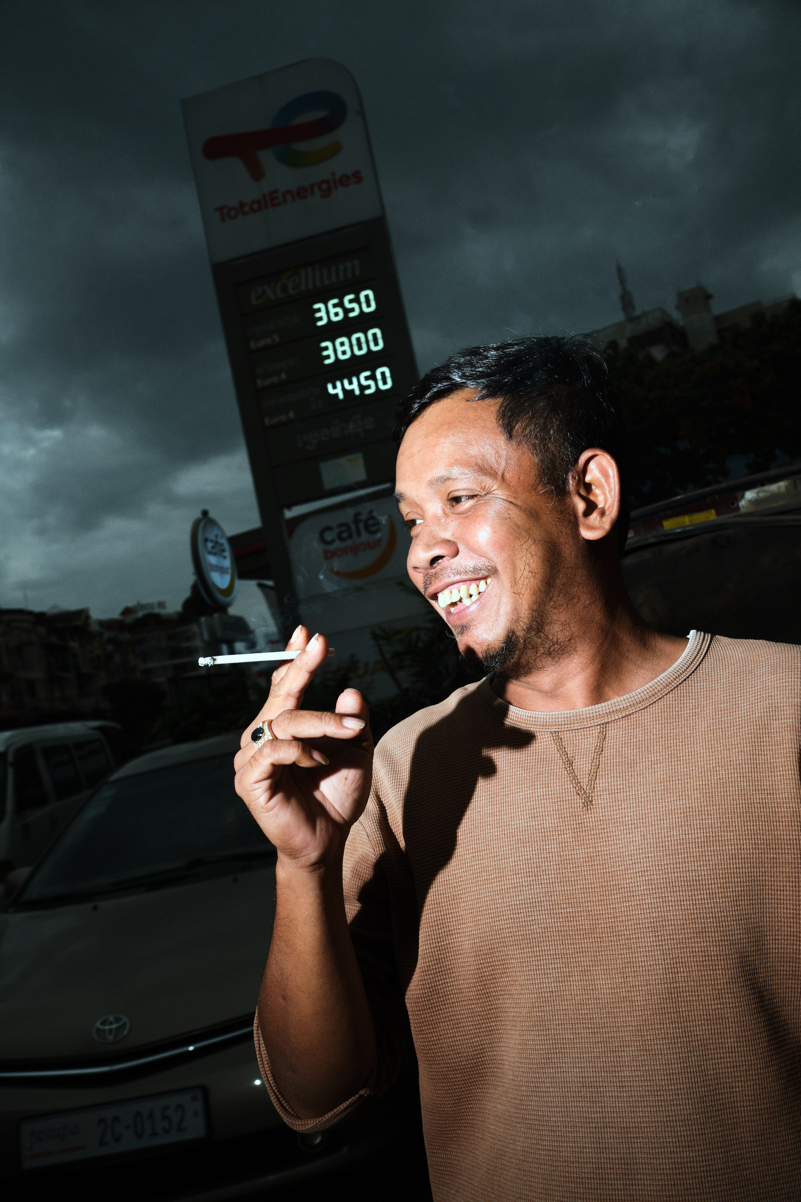 Street. Petr Nabutov. Portrait photography, Cambodia