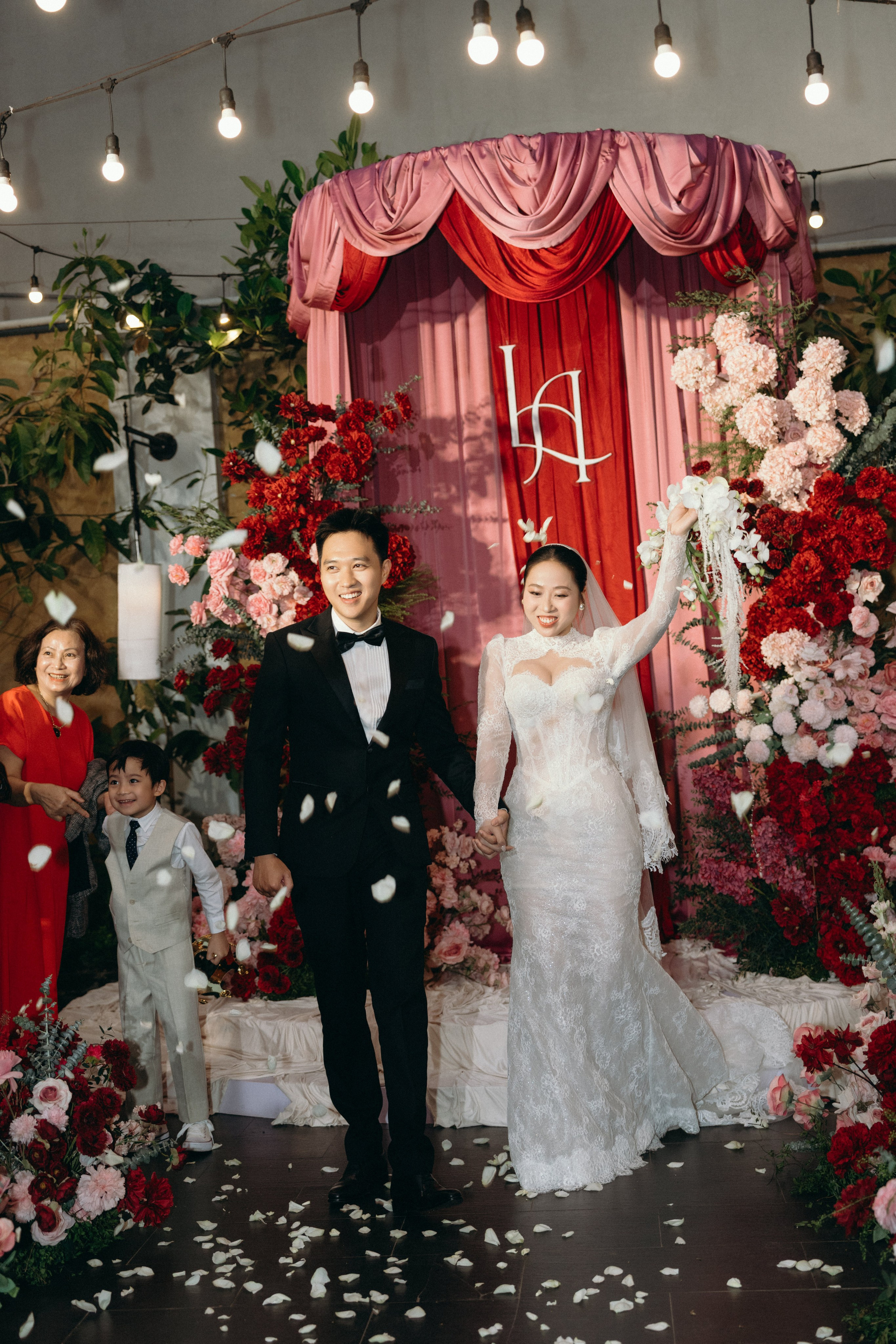 Quan + HienAnh | Photojournalism. BenColor Studio