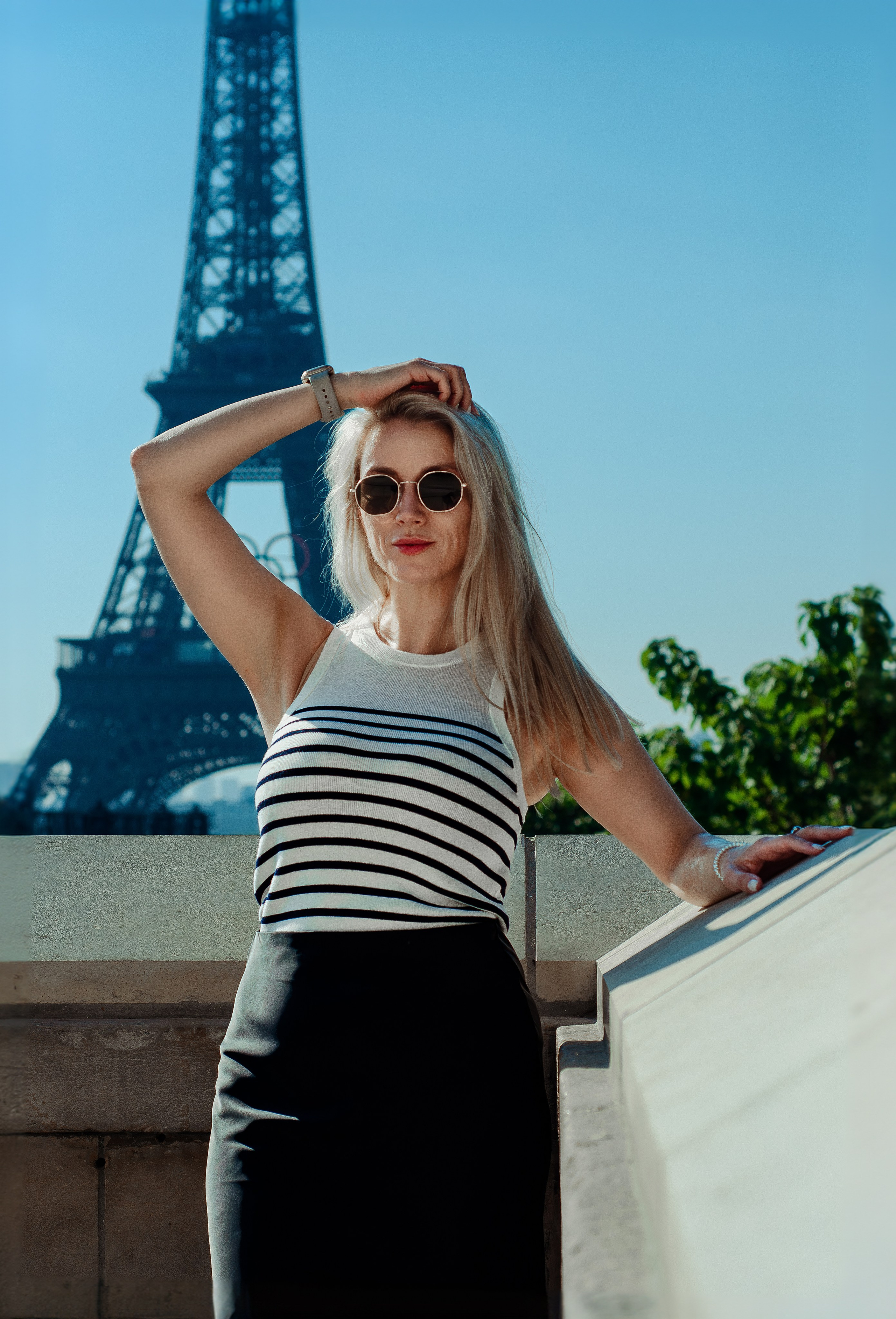 Летняя фотосессия у Эйфелевой башни. Фотограф в Париже Полина Осипова