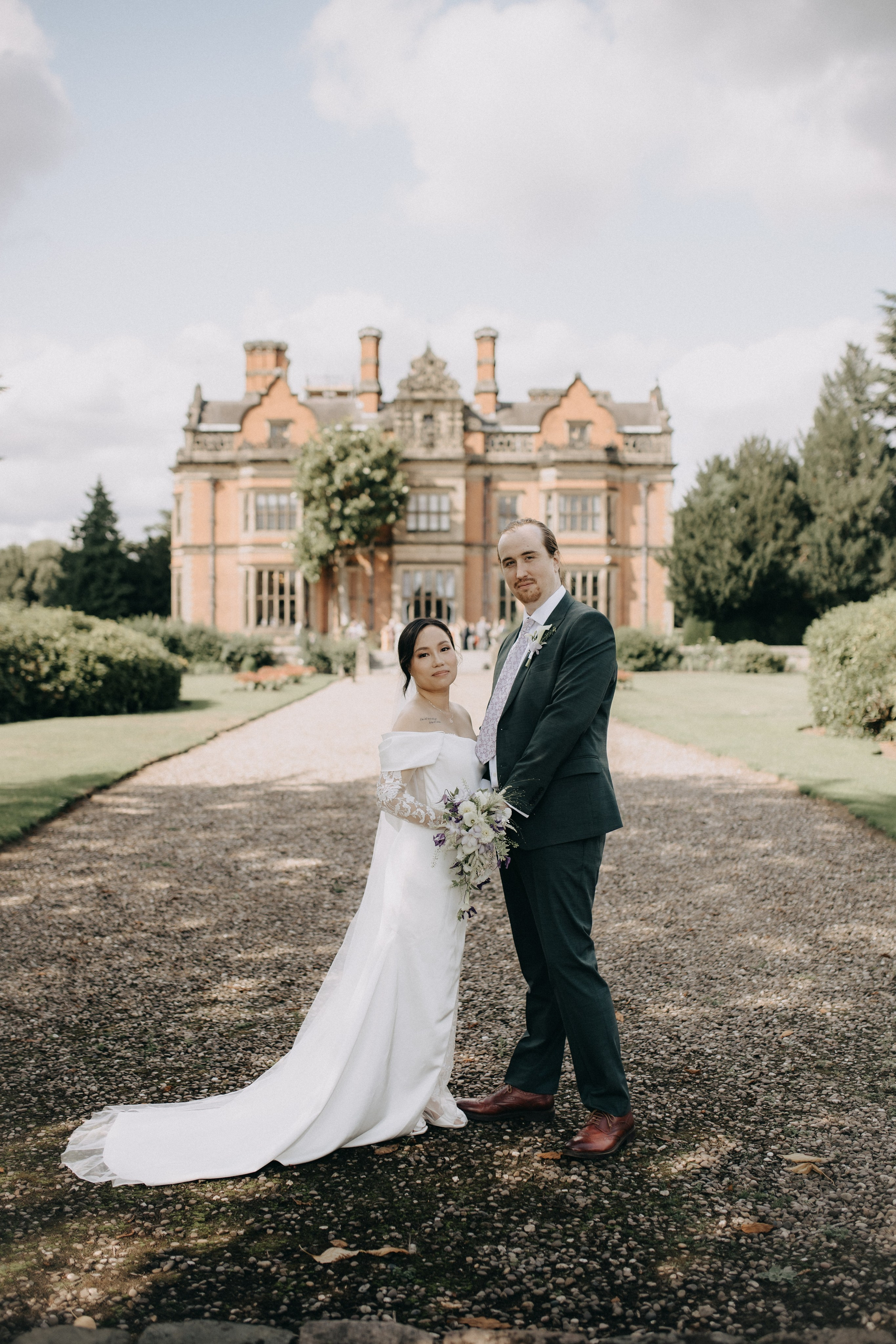 Matthew and Trinh. Wedding and Portrait Photographer Evie Moon