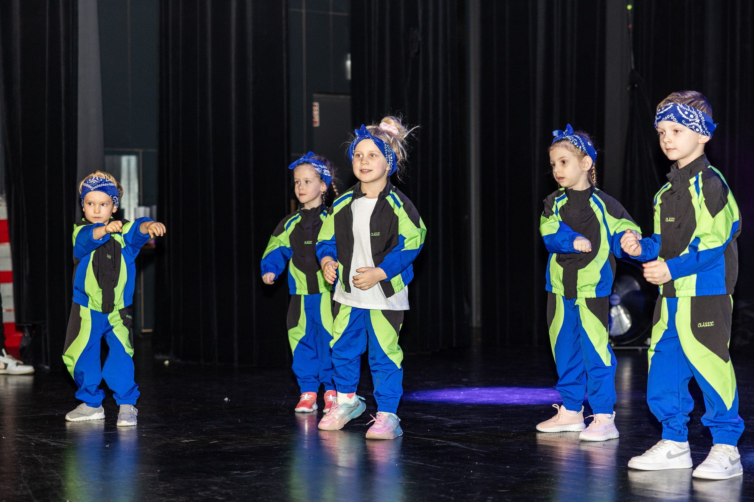 LEO DANCE SHOW WINTER 2025. Семейный и детский фотограф в Варшаве Мила Бобровская