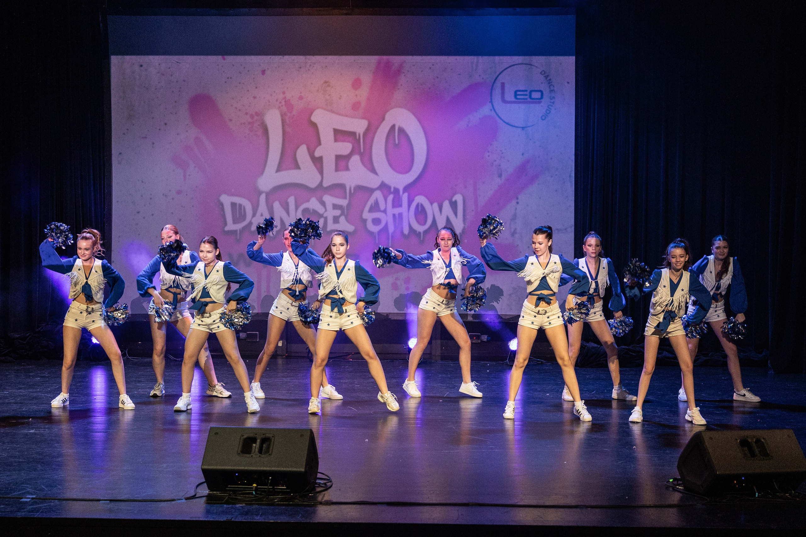 LEO DANCE SHOW WINTER 2025. Семейный и детский фотограф в Варшаве Мила Бобровская