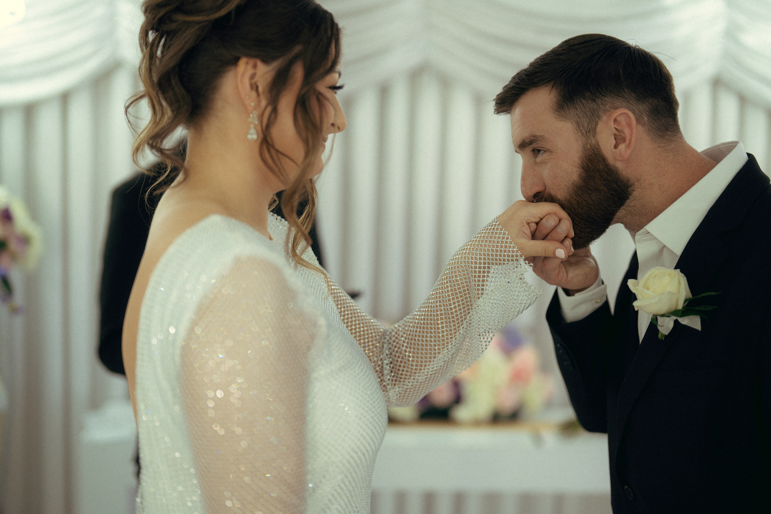 Casey&Michael. Wedding & elopement photographer Viktoriya Kravtsov. Las Vegas