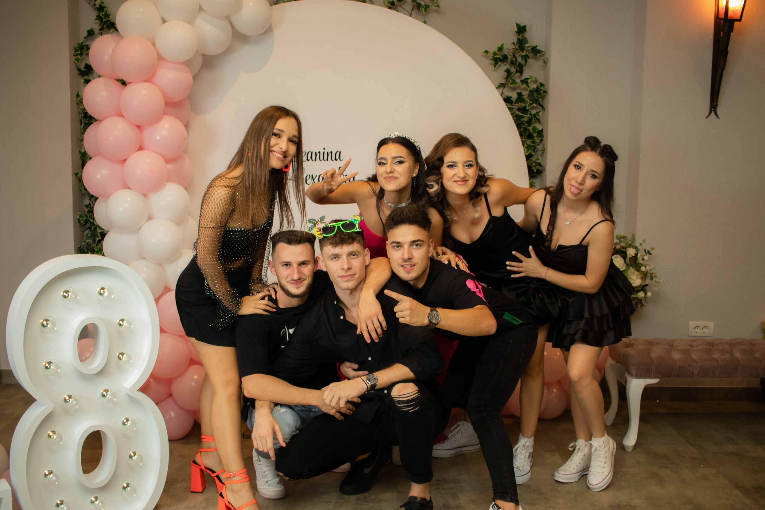 Geanina. Fotograf si videograf — evenimente si studio