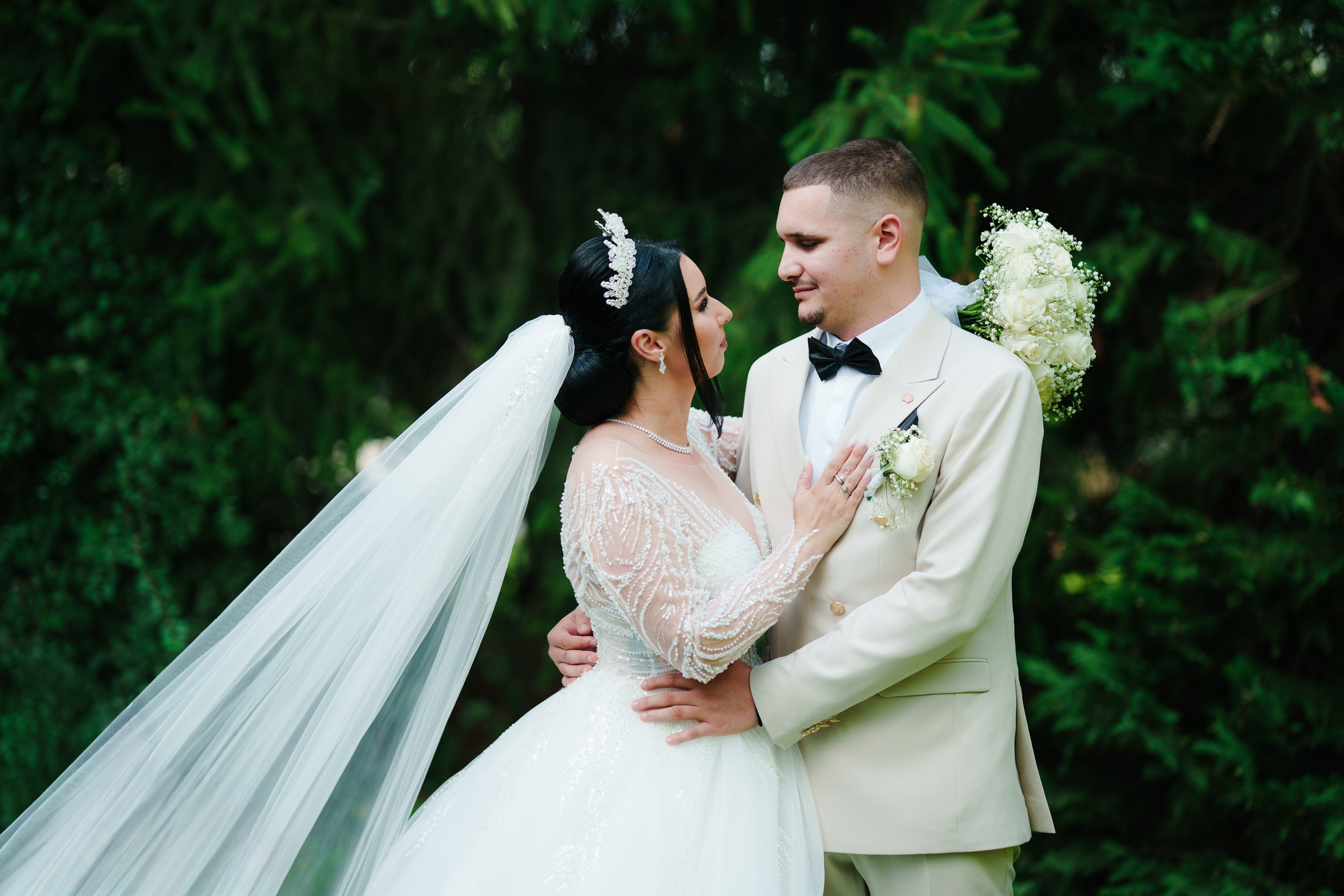 Bella & Adi. Foto Studio — Fotograf de evenimente, nunti, botezuri, portrete