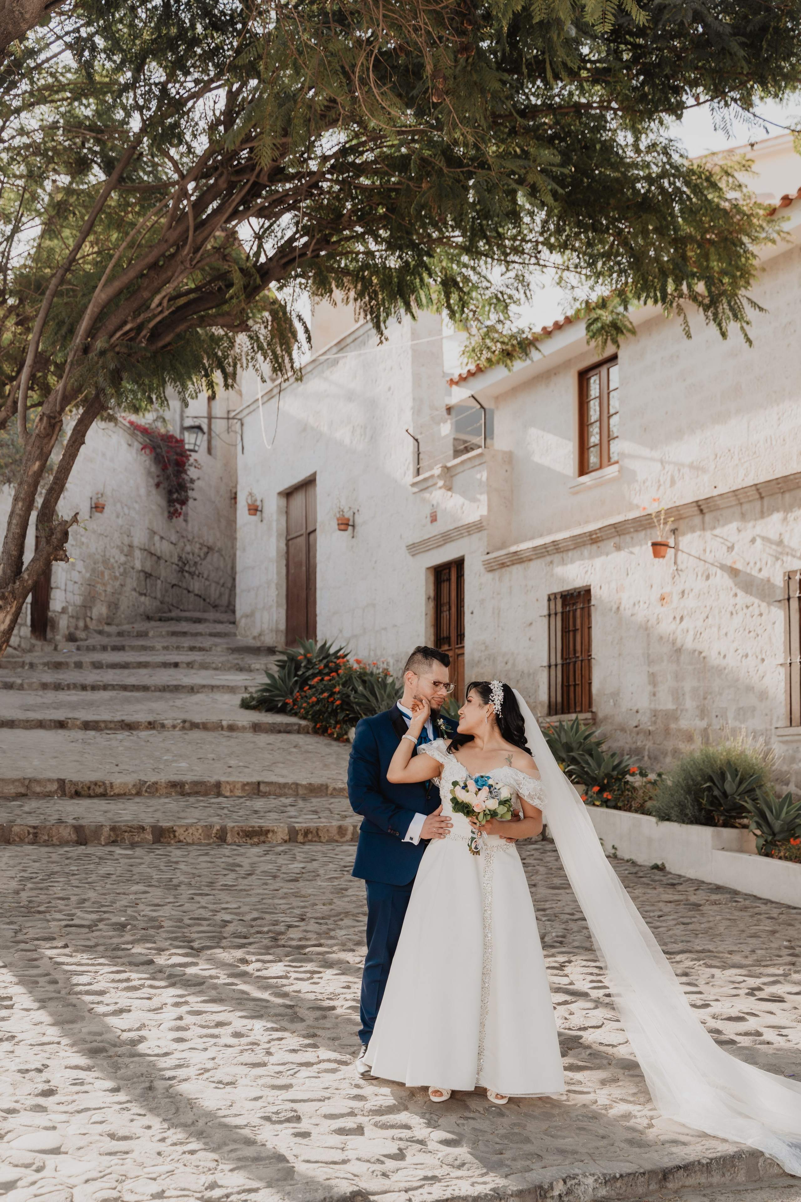 GABRIELA + JORGE | BODA CIVIL RELIGIOSA. Studio KVTA | Fotografía y Video de Bodas en Arequipa