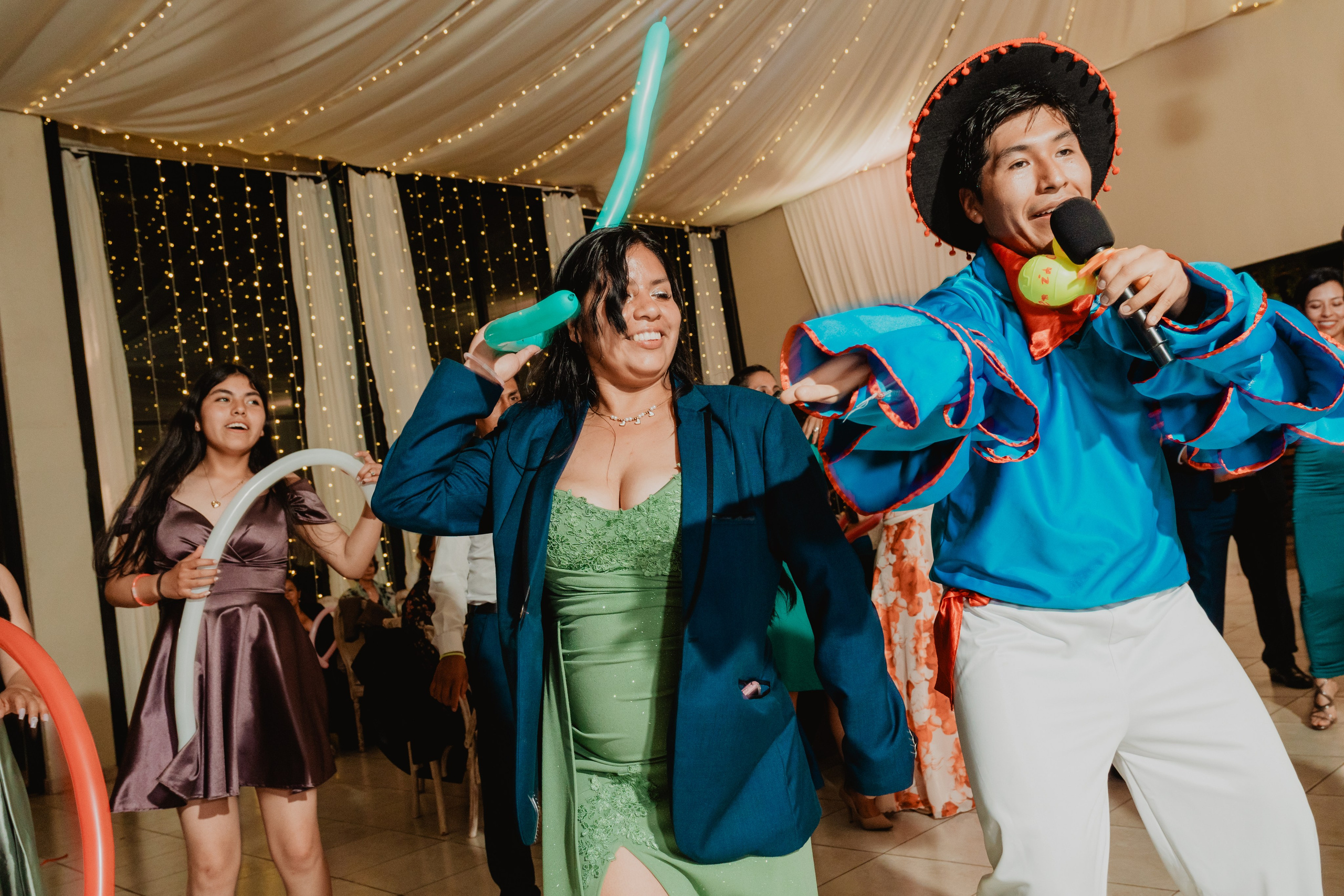FERNANDO + MARIBEL | BODA RELIGIOSA. Studio KVTA | Fotografía y Video de Bodas en Arequipa