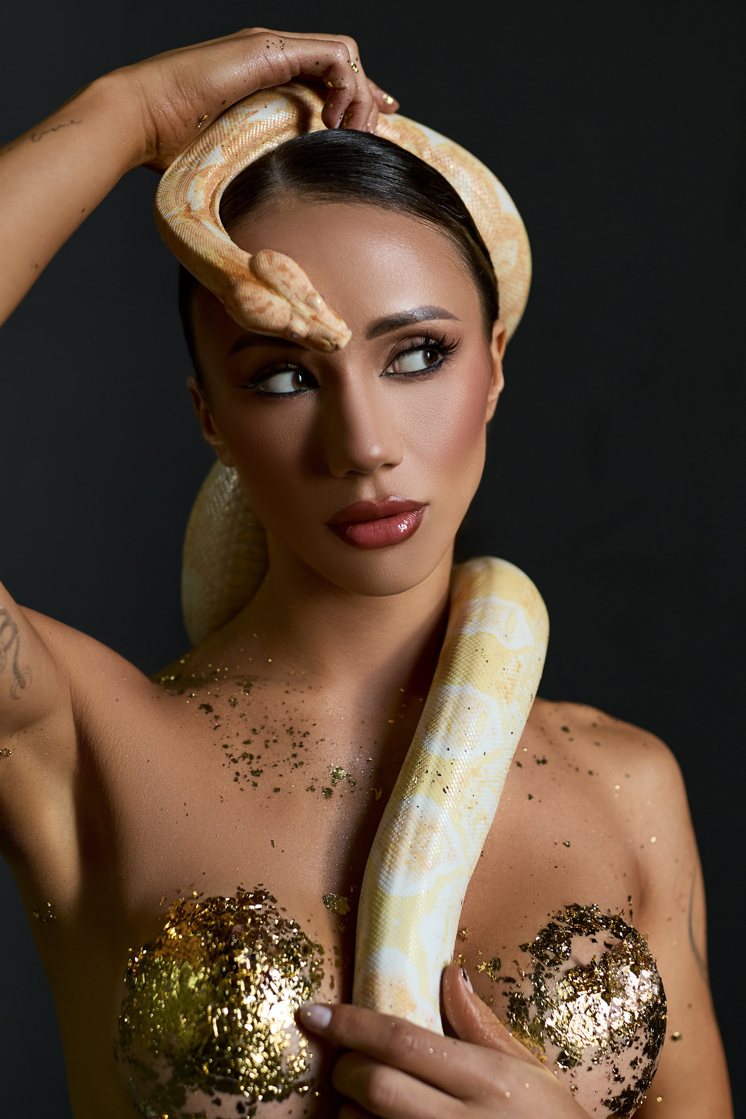 Masha Light Snake Photoshoot at Manhattan Studio Warsaw. Roman Volkov 🐍 Snake Father Warsaw, Poland