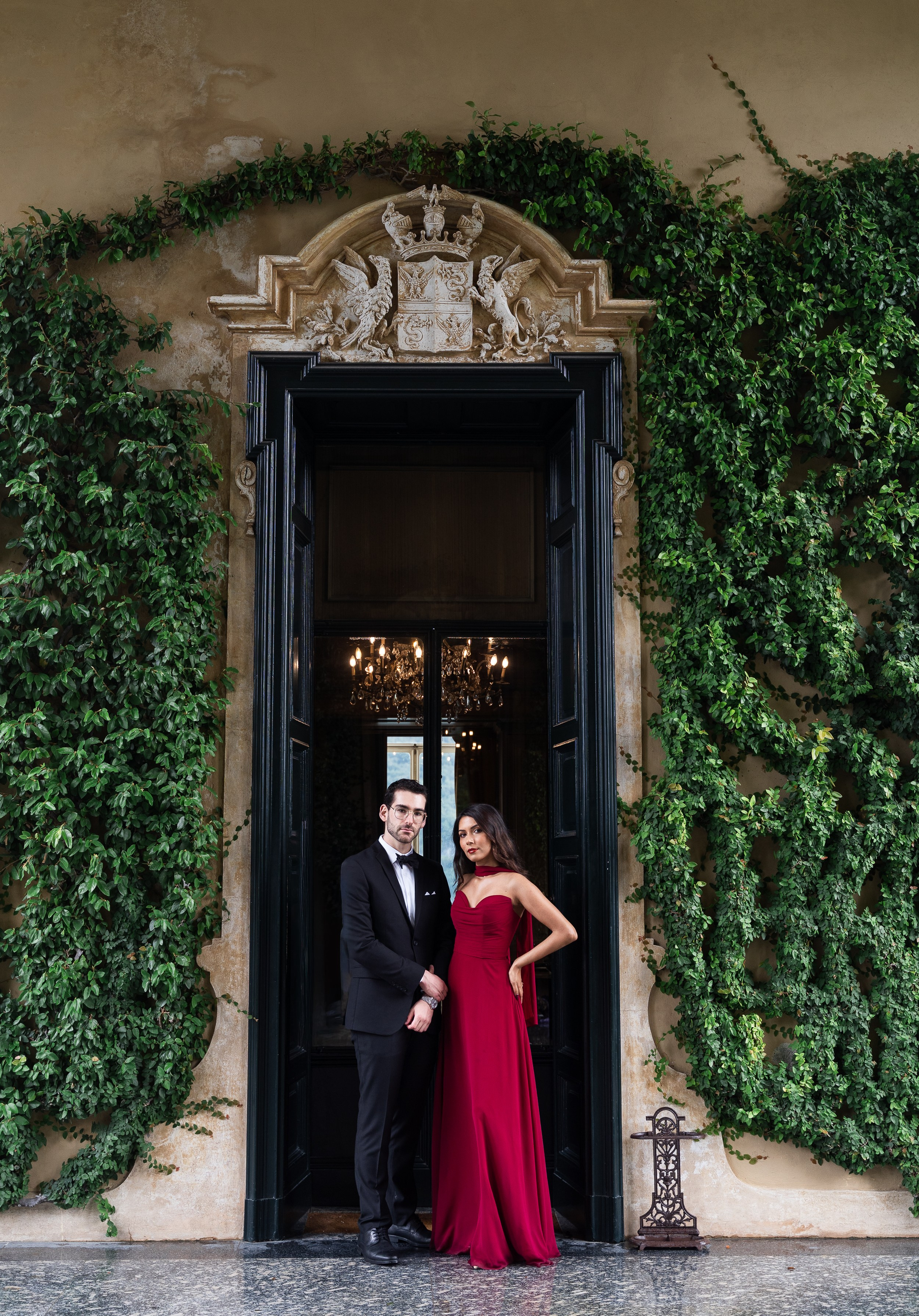Engagement Photoshoot at the Villa Balbianello. Proposal Photographer in Lake Como