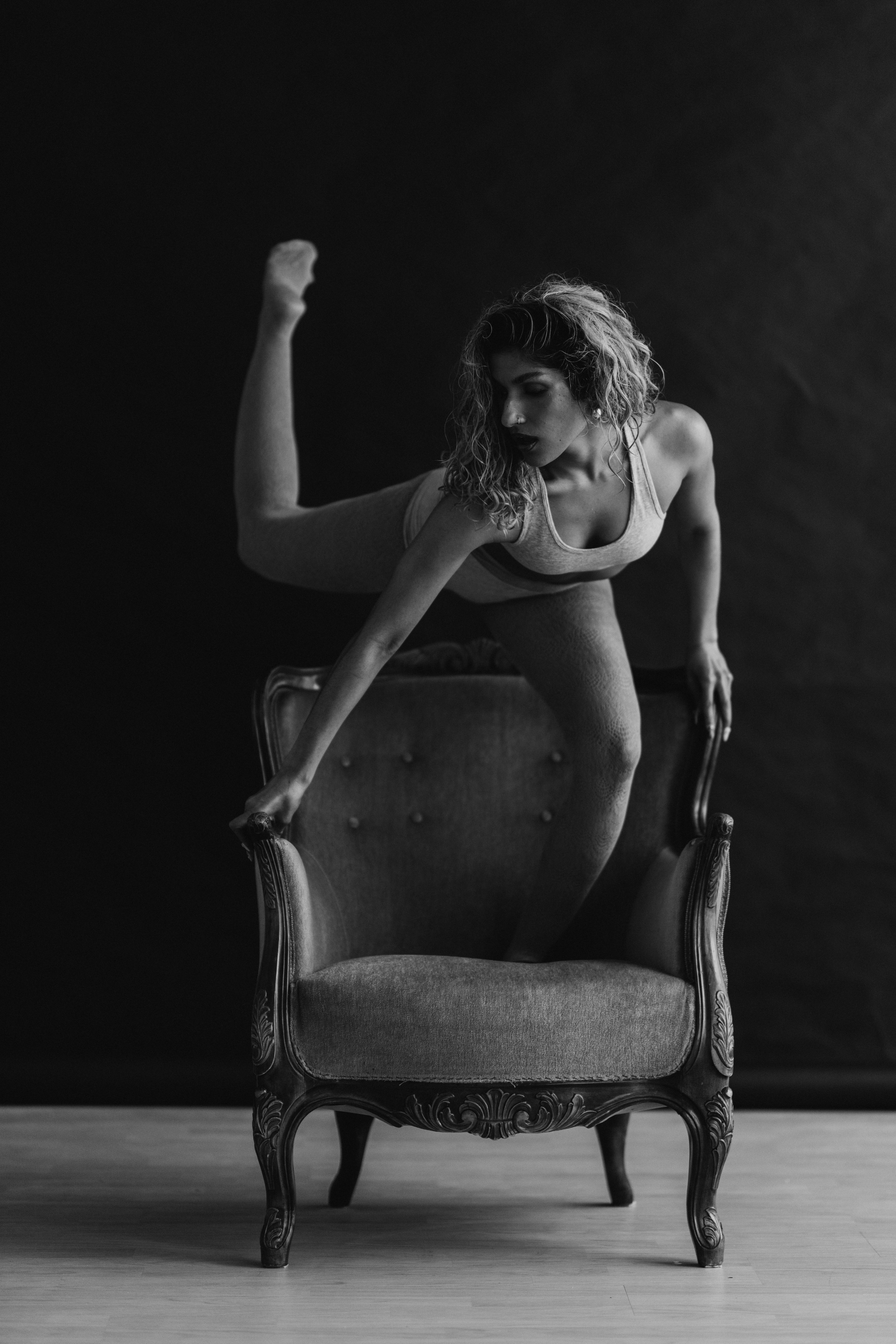 DANCERS. Victoria Olonen – Cinematic Portrait Artist | Helsinki & Europe