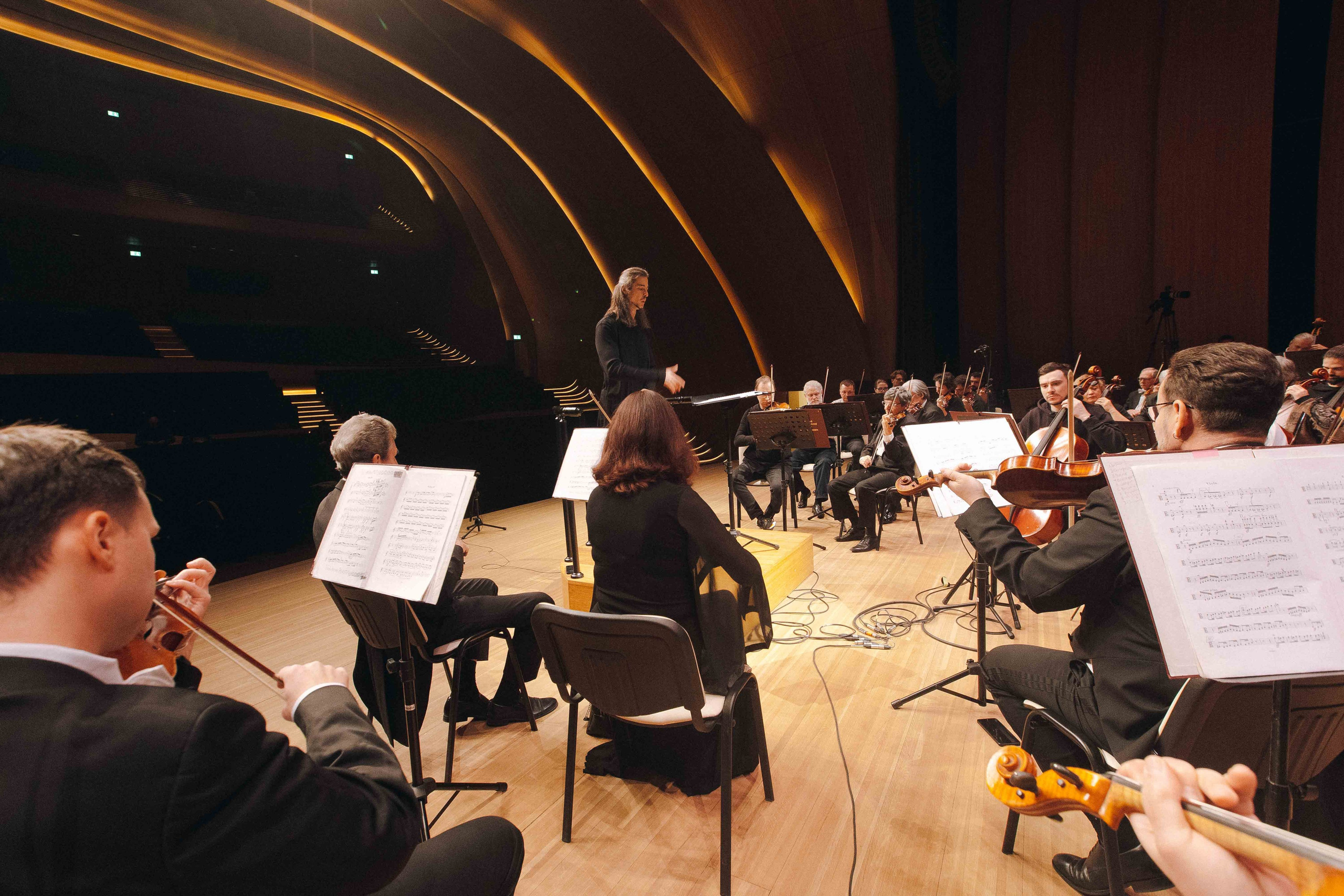 The Tchaikovsky Academic Grand Symphony Orchestra in Baku. Wedding&Event photographer Ismail Rzayev in Baku