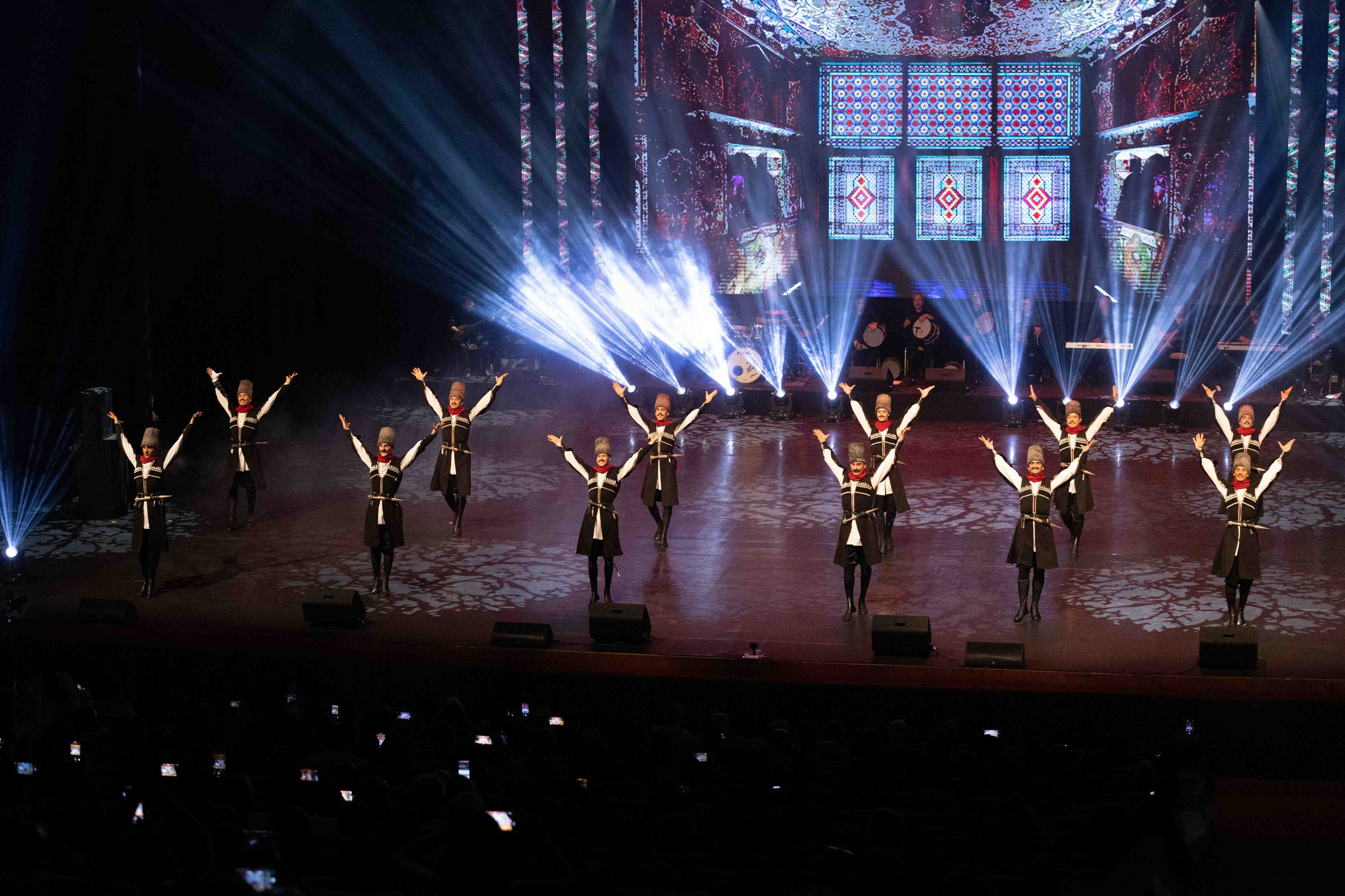 STATE DANCE ENSEMBLE. Wedding&Event photographer Ismail Rzayev in Baku
