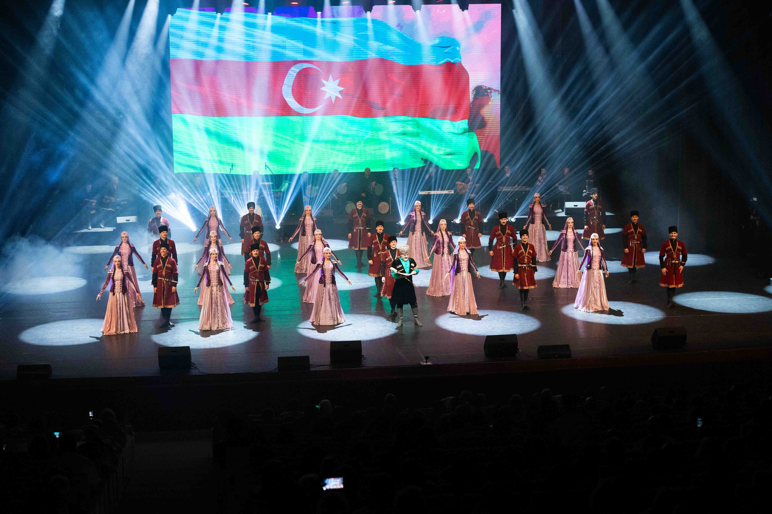 STATE DANCE ENSEMBLE. Wedding&Event photographer Ismail Rzayev in Baku