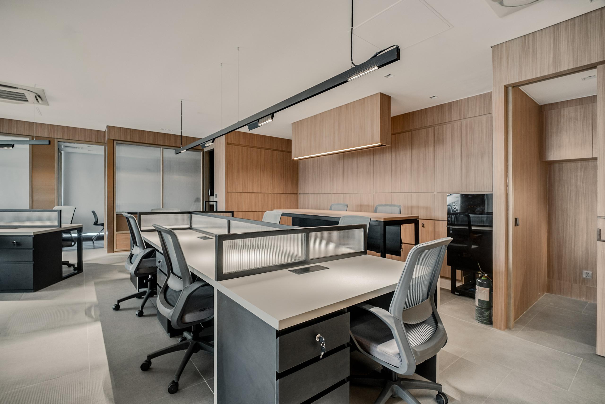 Office // Glaston Tower. Interior & Architectural Photographer Philippines | Argen Carlo Camaclang