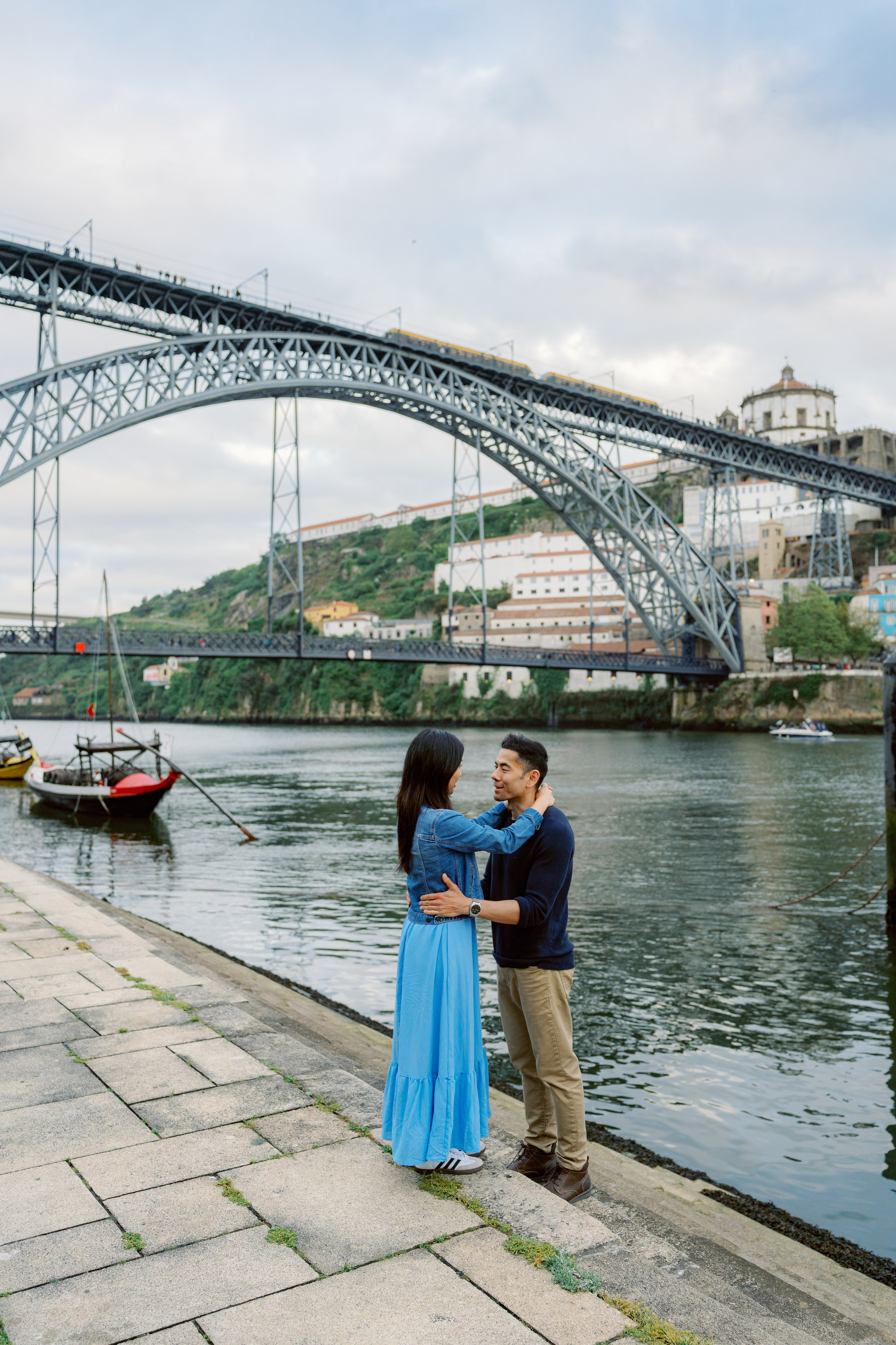 Michele & Darar in Porto. Porto Travel Photographer | Couples & Vacation Photos in Portugal — WePortugal