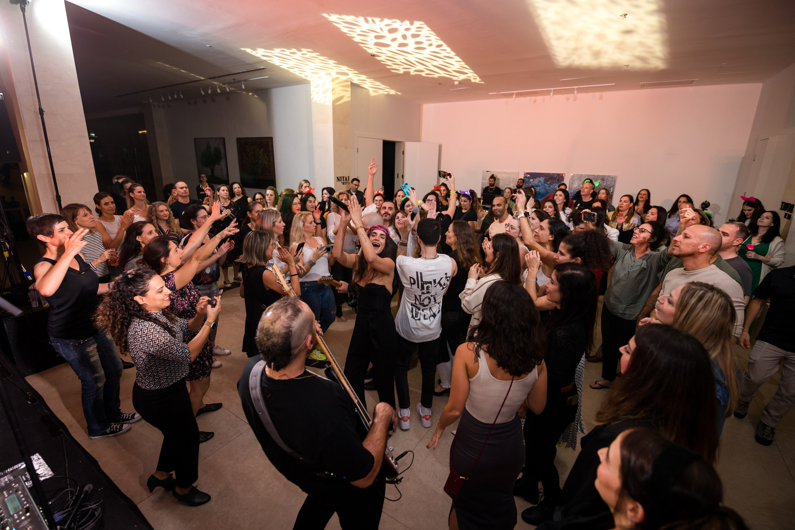 Pfizer. AMIR BUCHNIK PHOTOGRAPHER