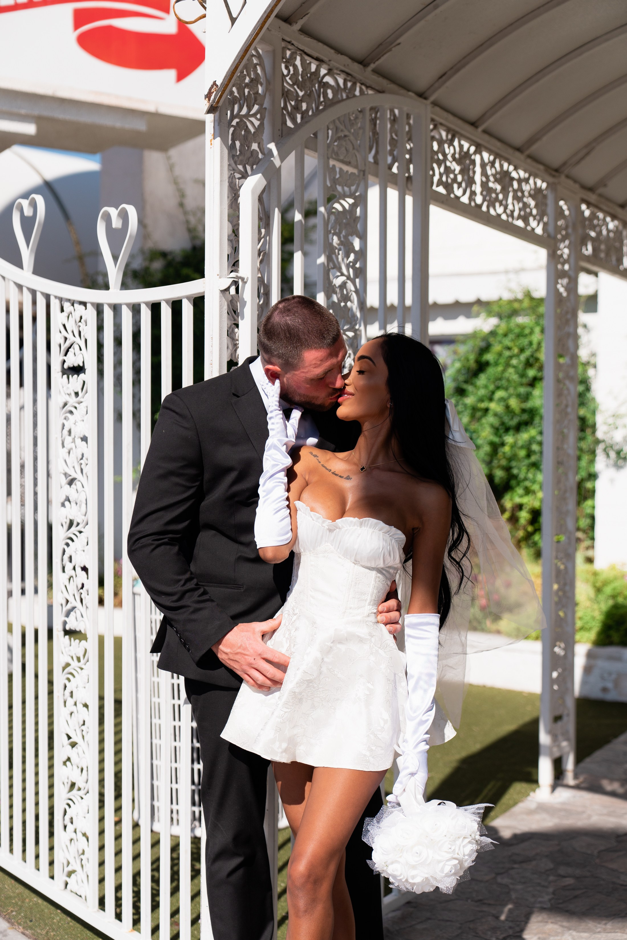 S&C. Wedding & elopement photographer Viktoriya Kravtsov. Las Vegas