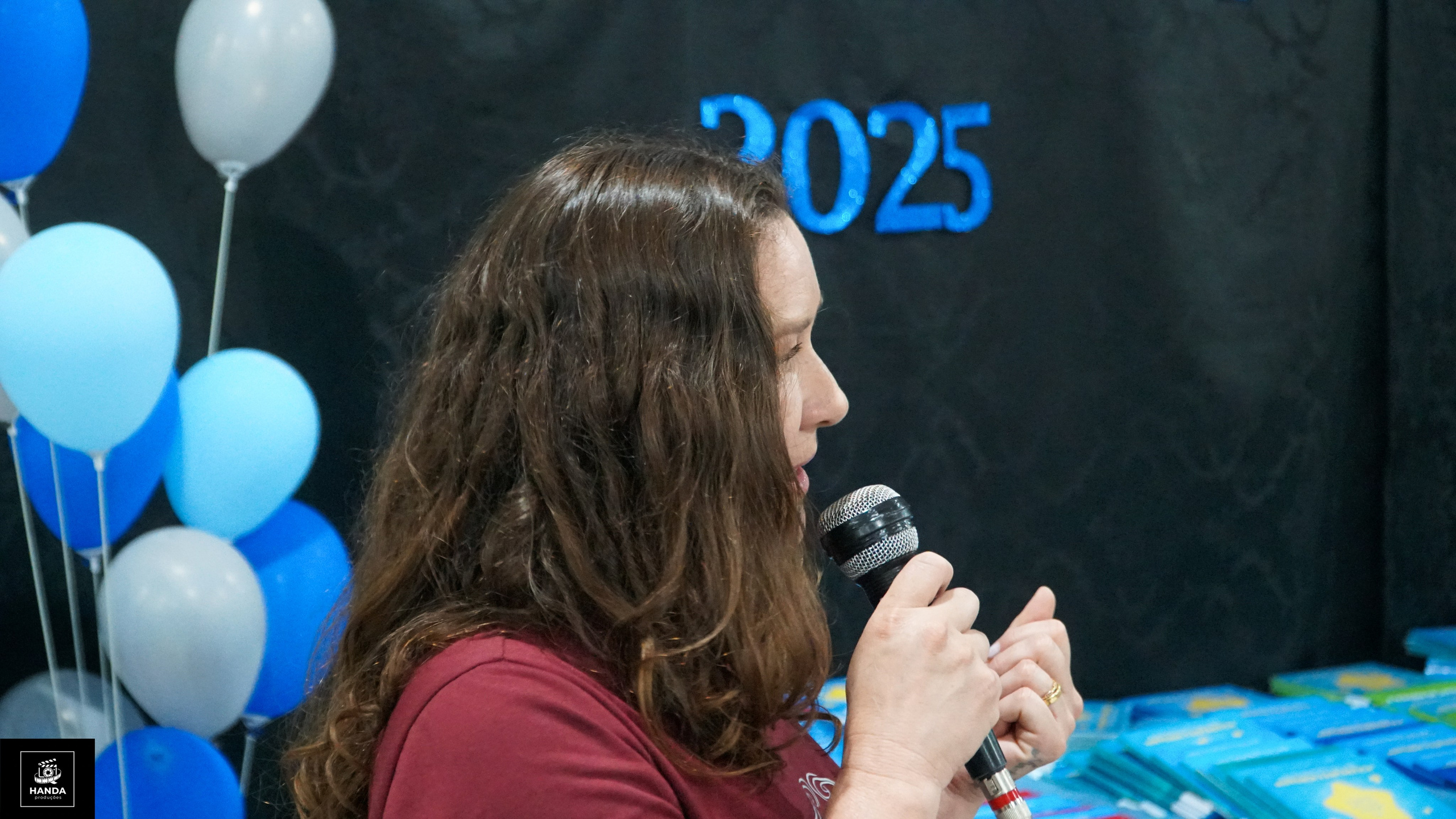 Noite autógrafos colégio Aurélio Buarque de Holanda. Handa Produções