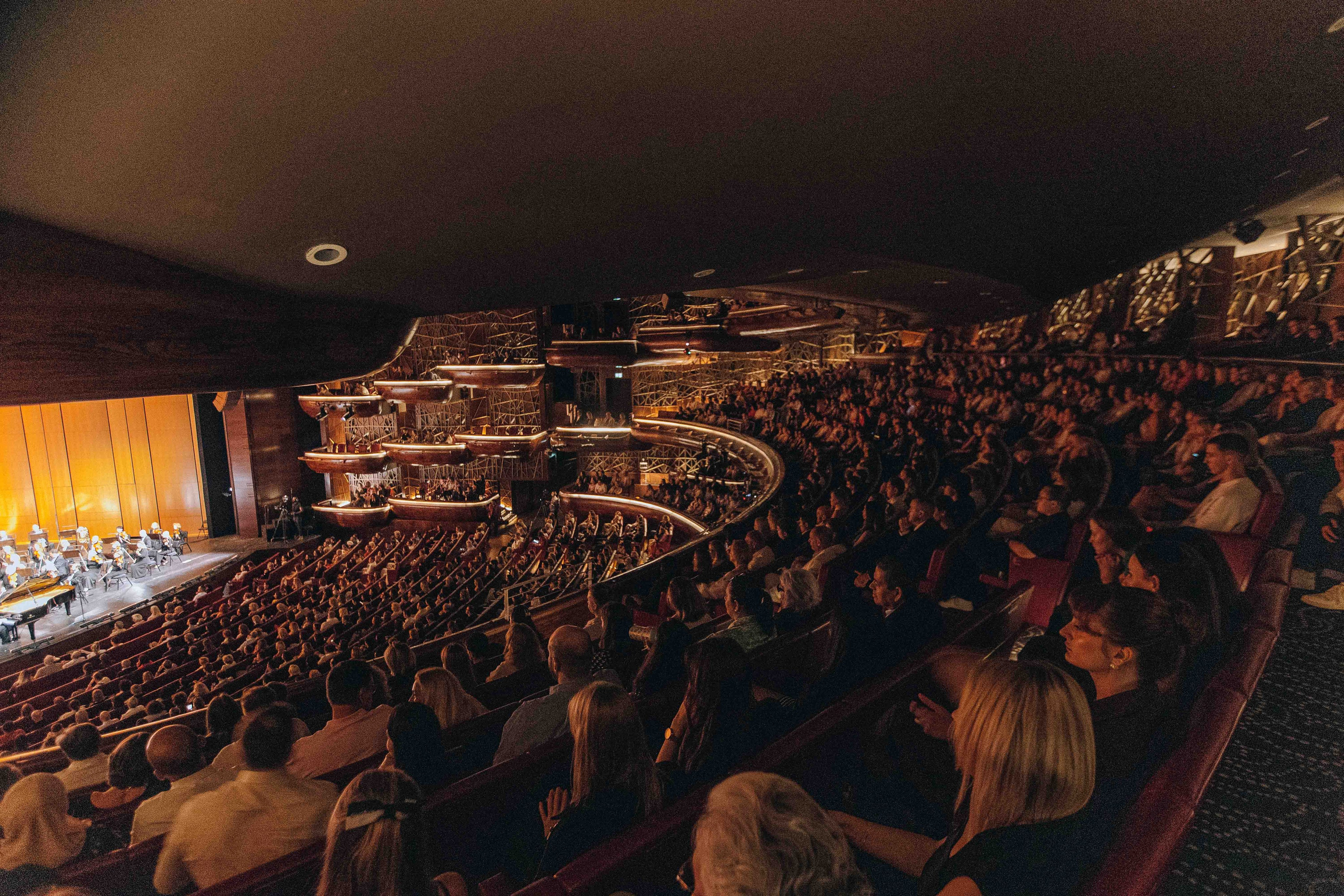 DUBAI OPERA. Wedding&Event photographer Ismail Rzayev in Baku