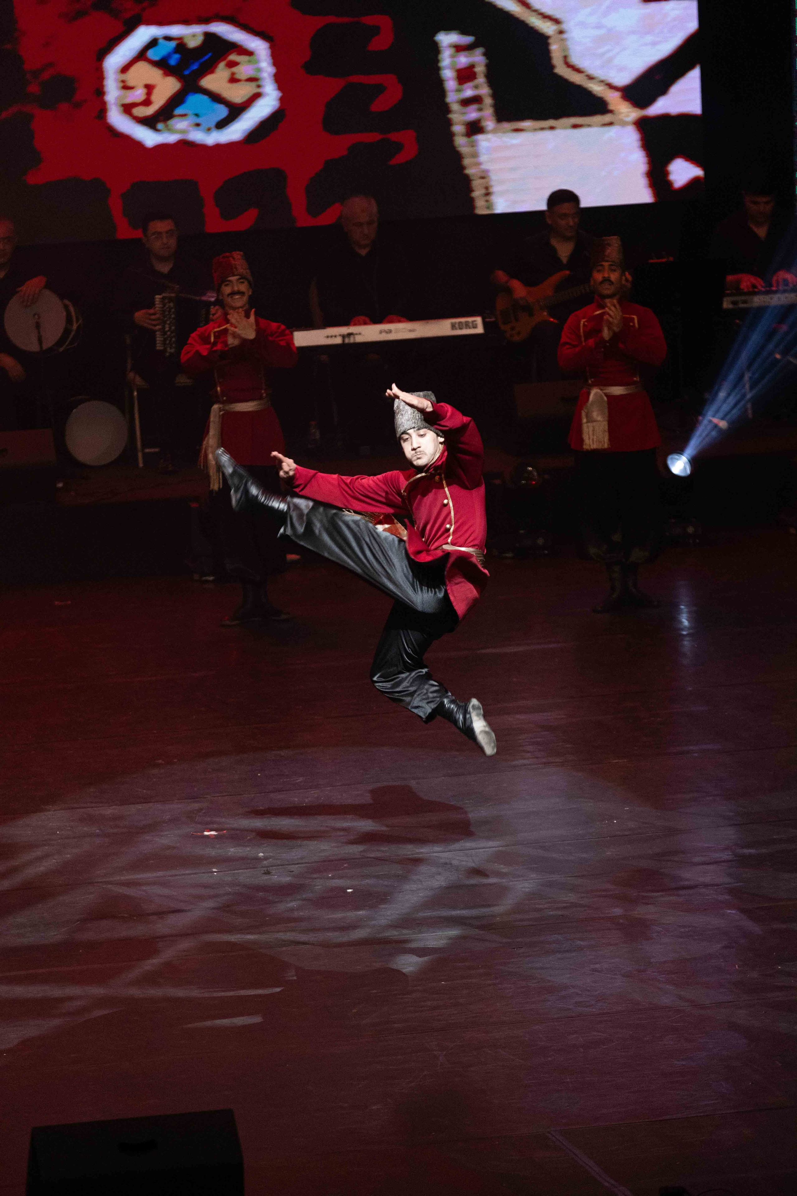 STATE DANCE ENSEMBLE. Wedding&Event photographer Ismail Rzayev in Baku