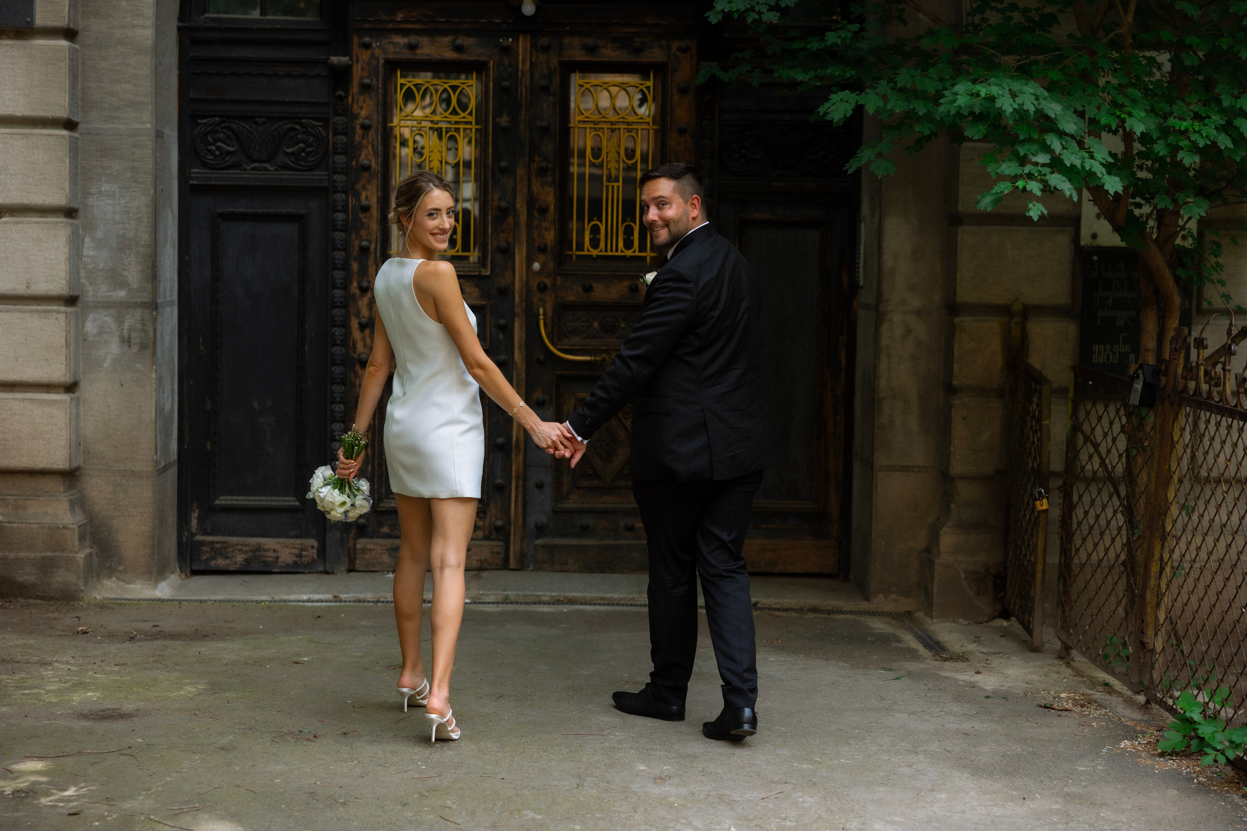 Lovely moments in Tbilisi. Wedding photographer in Tbilisi Ioseb Mamniashvili