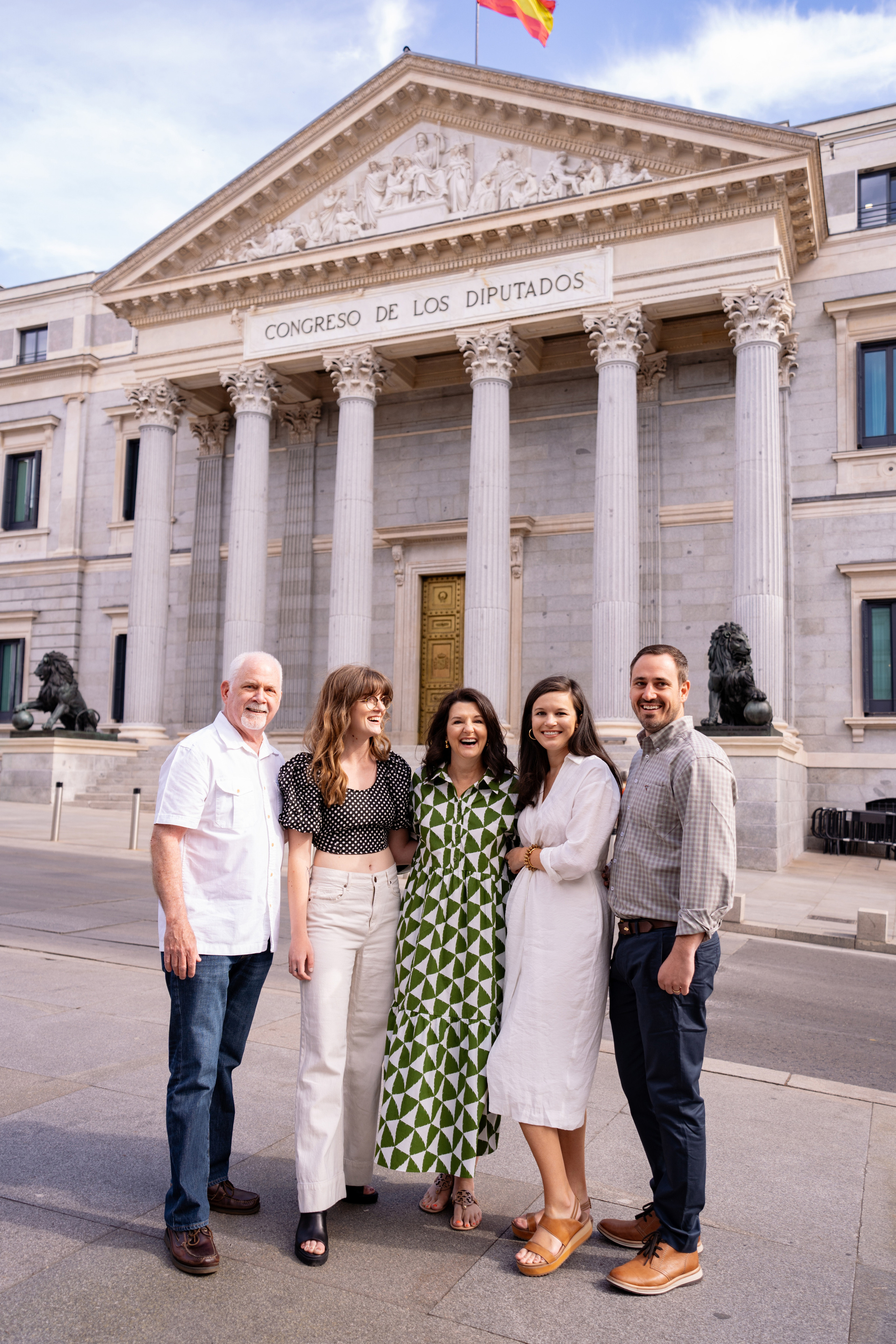 Fotógrafo de sesiones familiares para turistas en Madrid. Fotógrafo en Madrid, España. Alyona Belyaninova