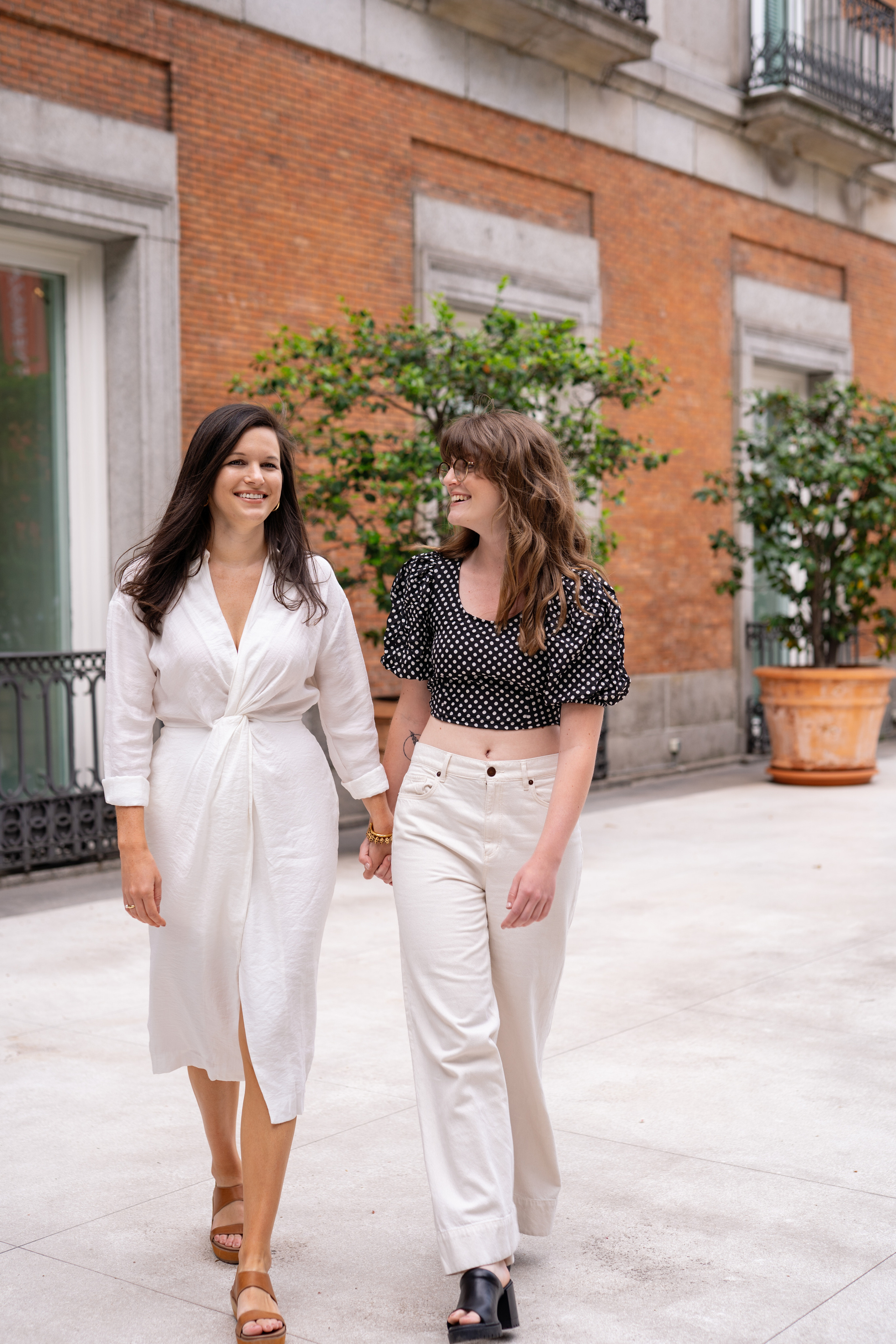 Fotógrafo de sesiones familiares para turistas en Madrid. Fotógrafo en Madrid, España. Alyona Belyaninova