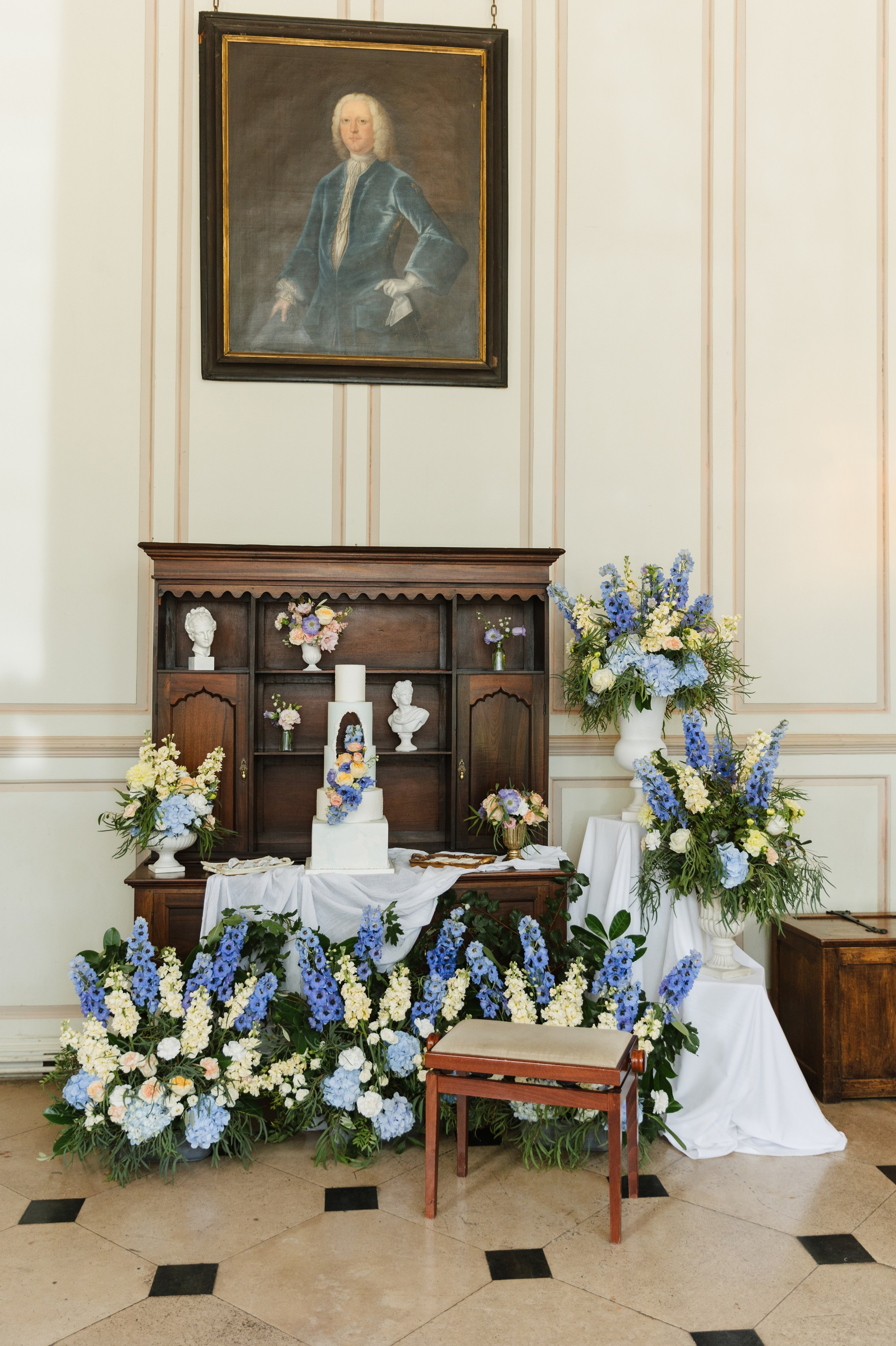 Regal Romance | Editorial Photoshoot at Gosfield Hall, London Estat. YES I DO PRODUCTION — Wedding photography&videography