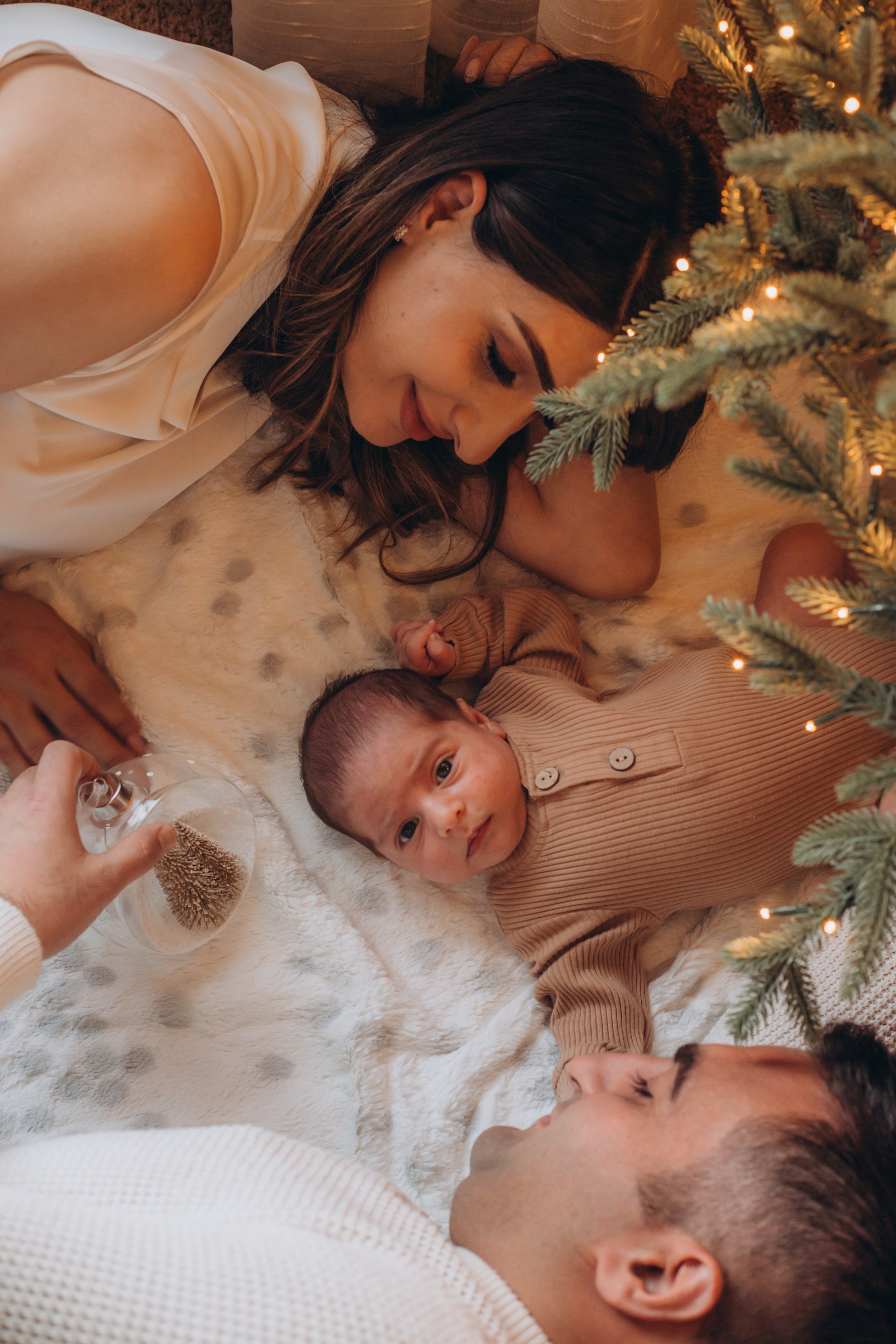 Newborn and family. Family and children’s lifestyle photographer Elena Tumanova